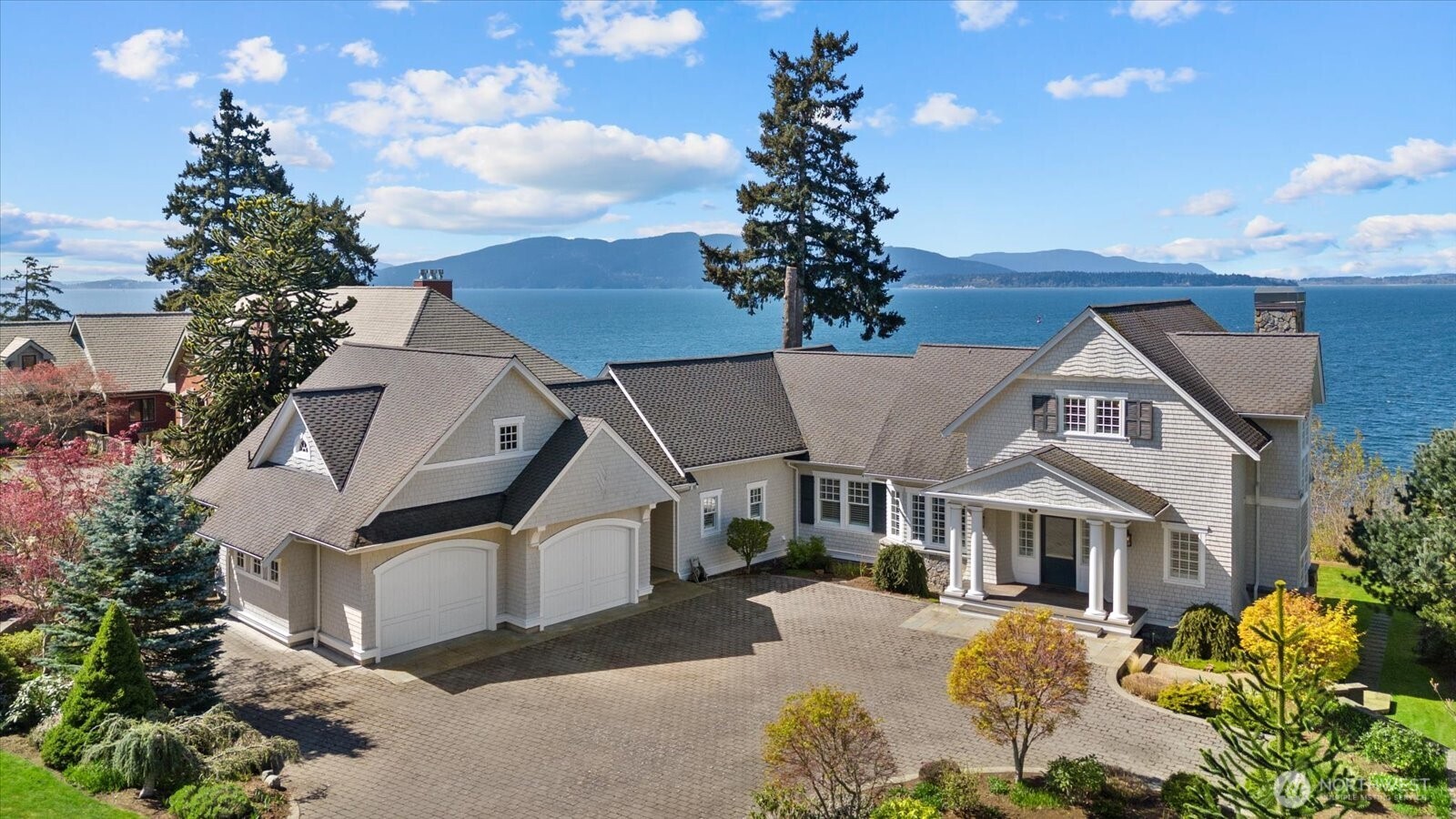 32 Shorewood Drive