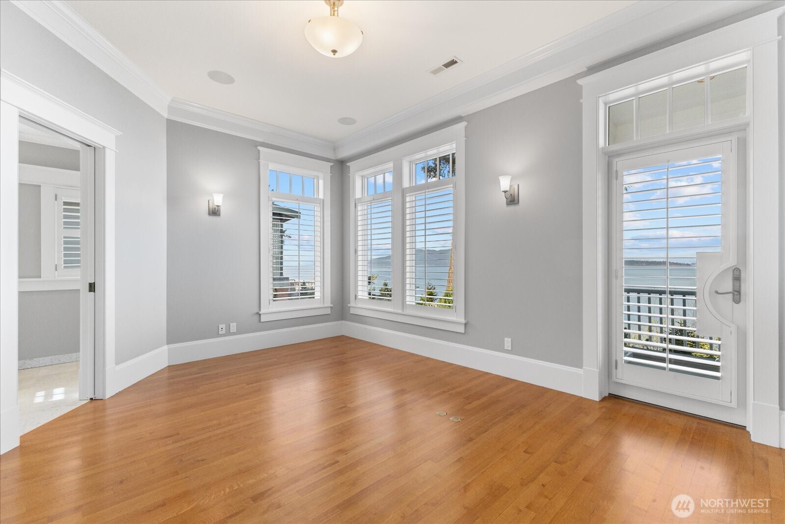 32 Shorewood Drive