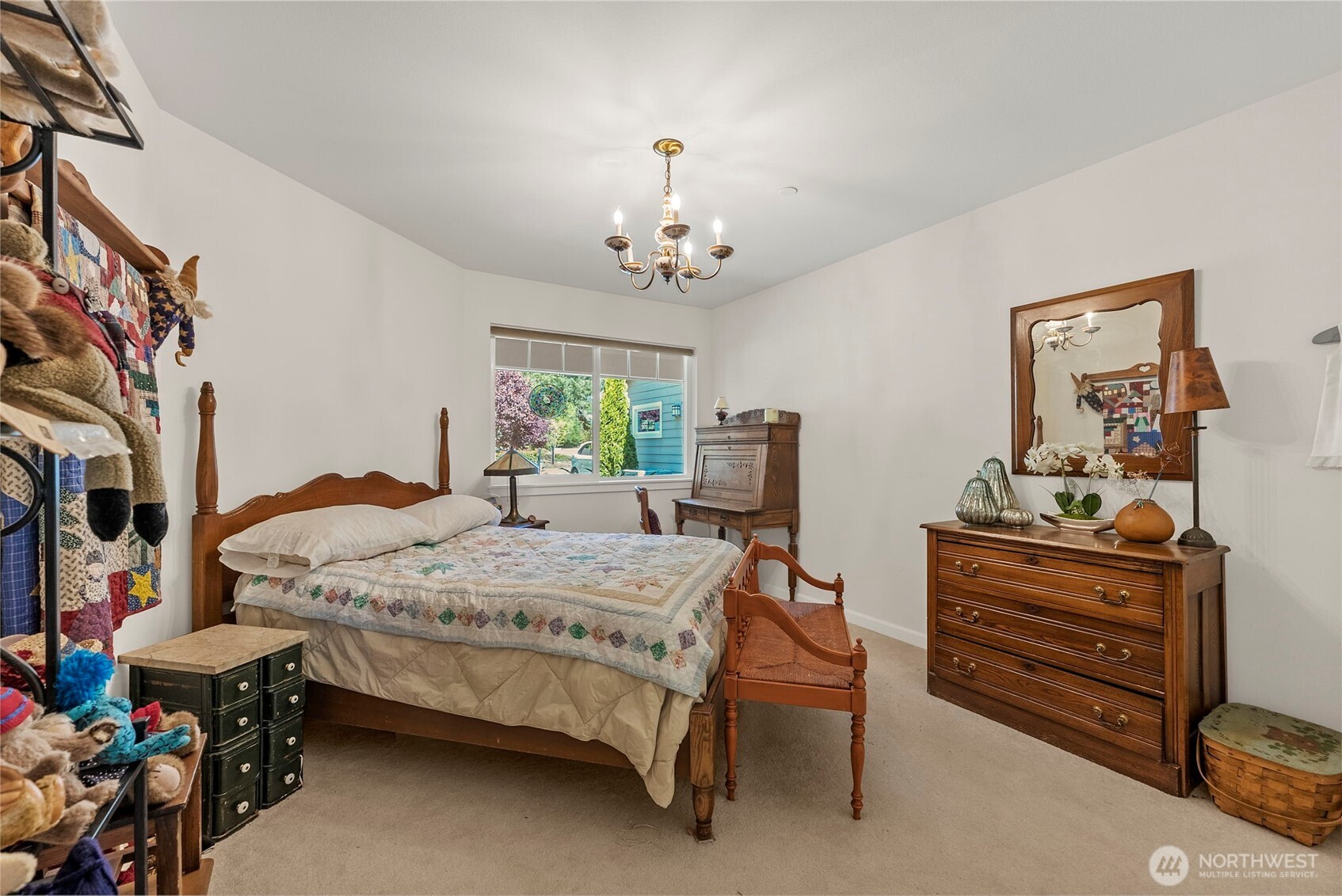 211 E Sterling Drive Unit: B4