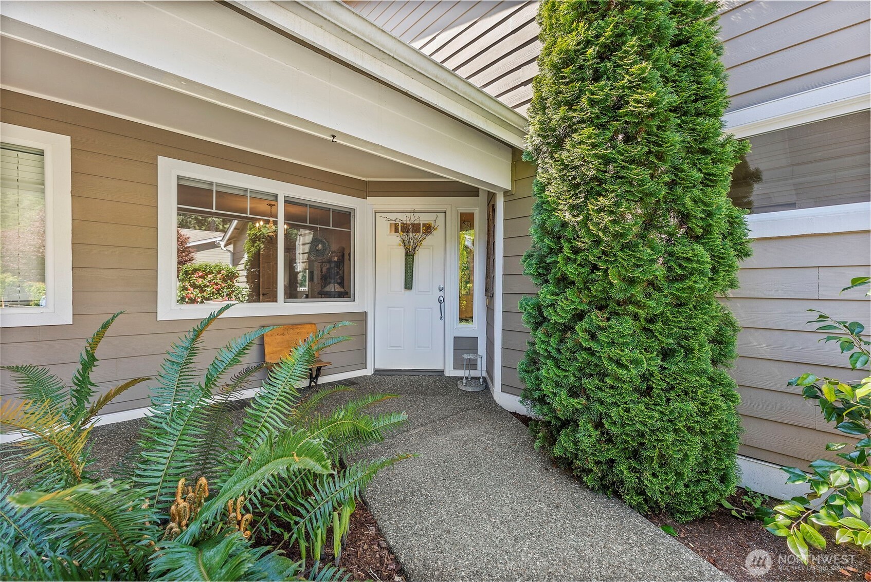 211 E Sterling Drive Unit: B4
