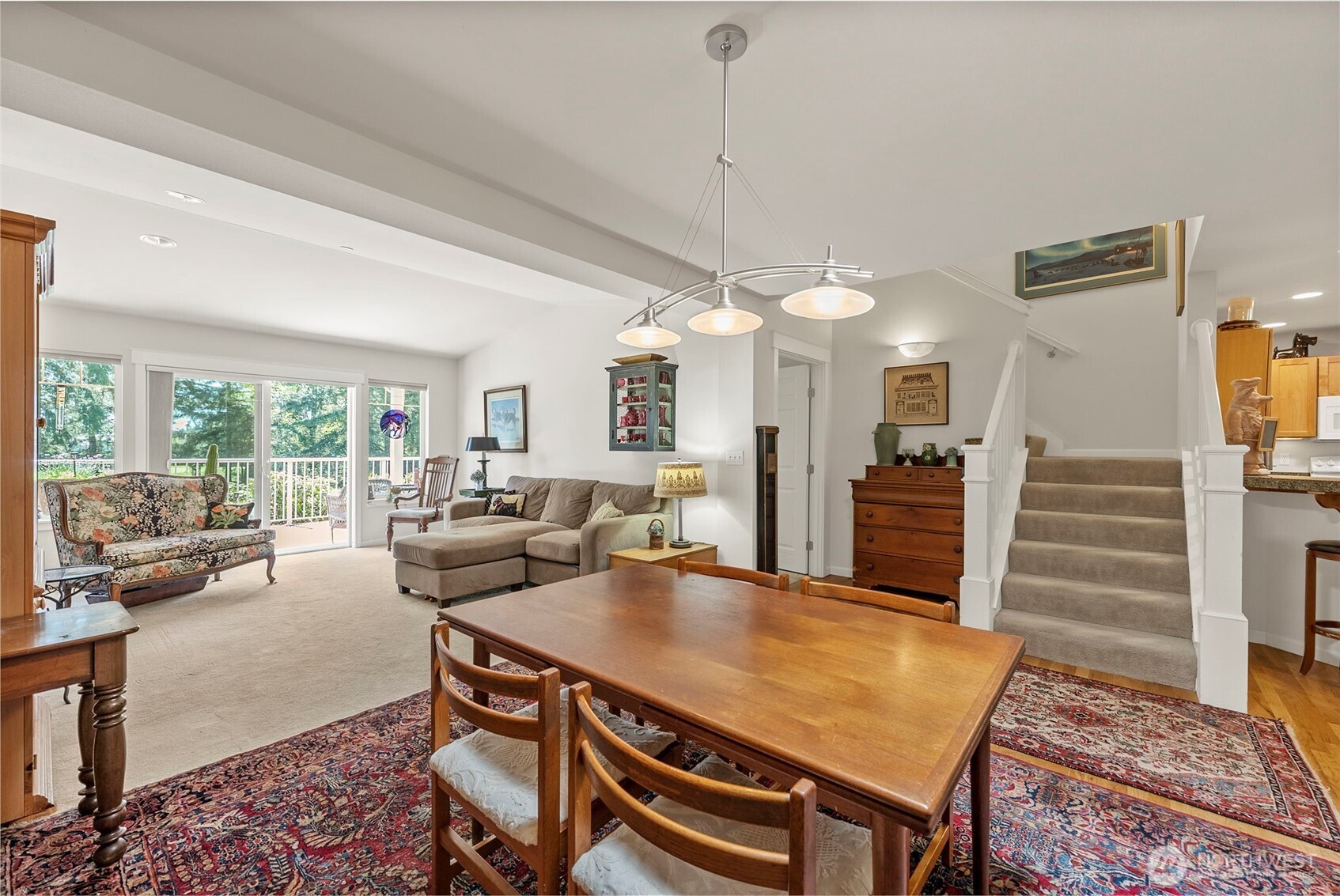 211 E Sterling Drive Unit: B4