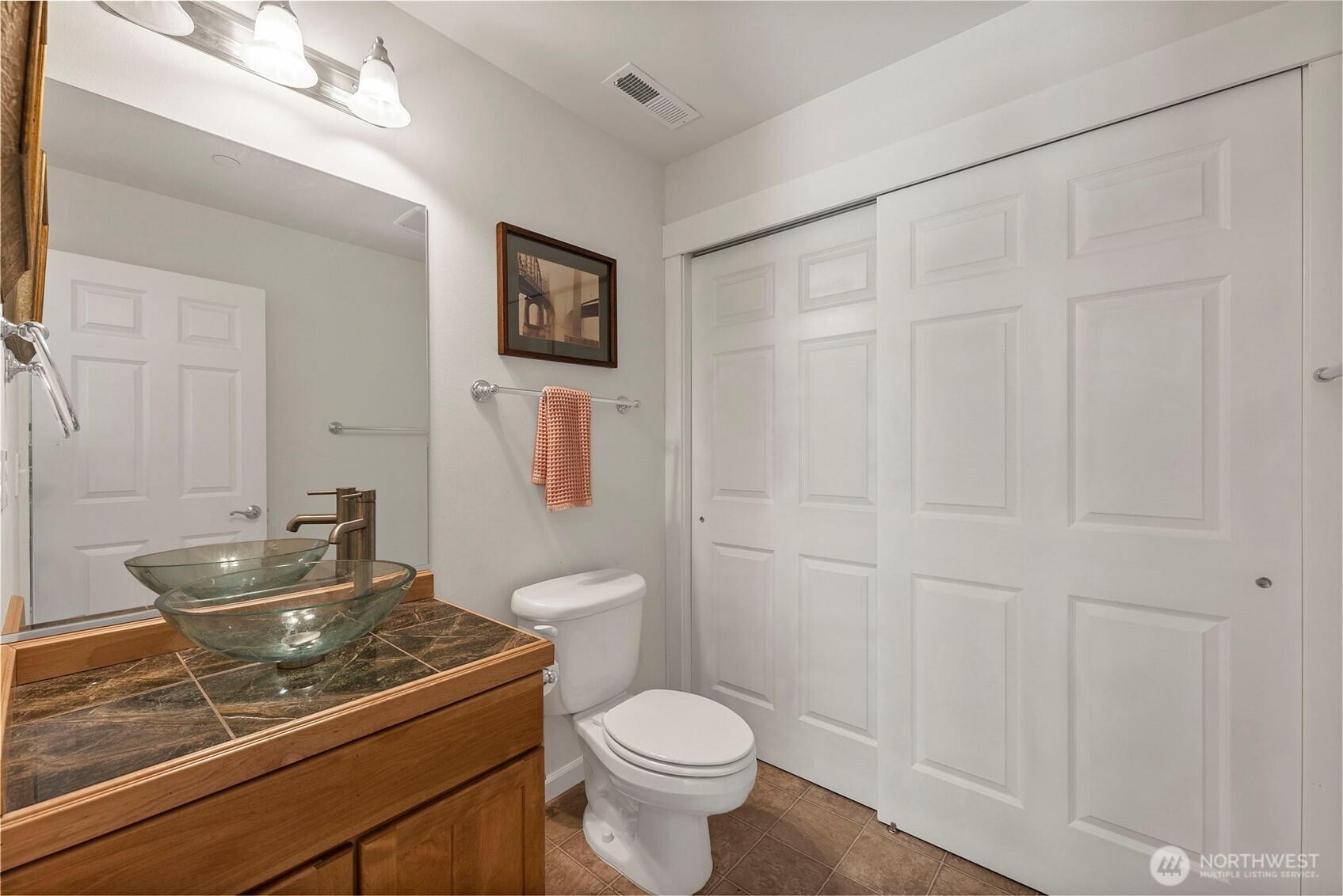 211 E Sterling Drive Unit: B4