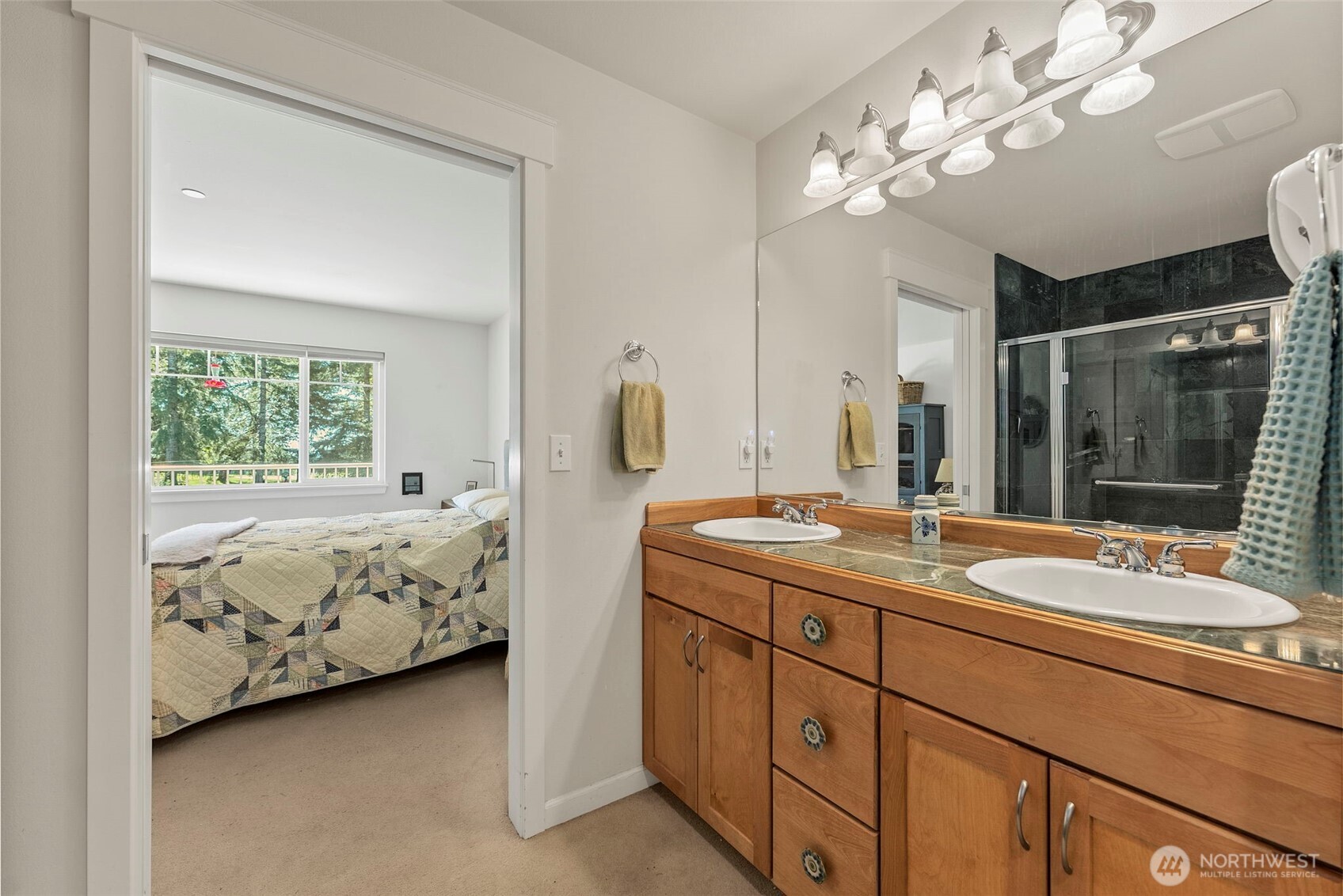 211 E Sterling Drive Unit: B4