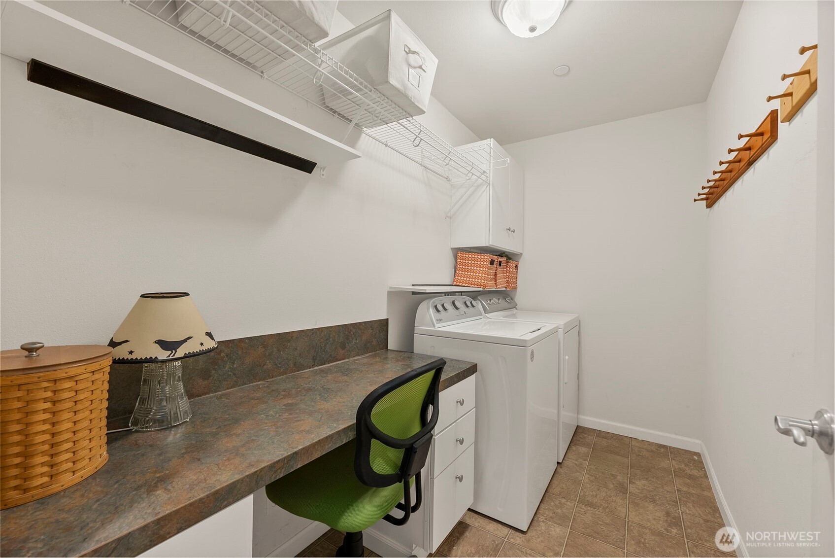 211 E Sterling Drive Unit: B4