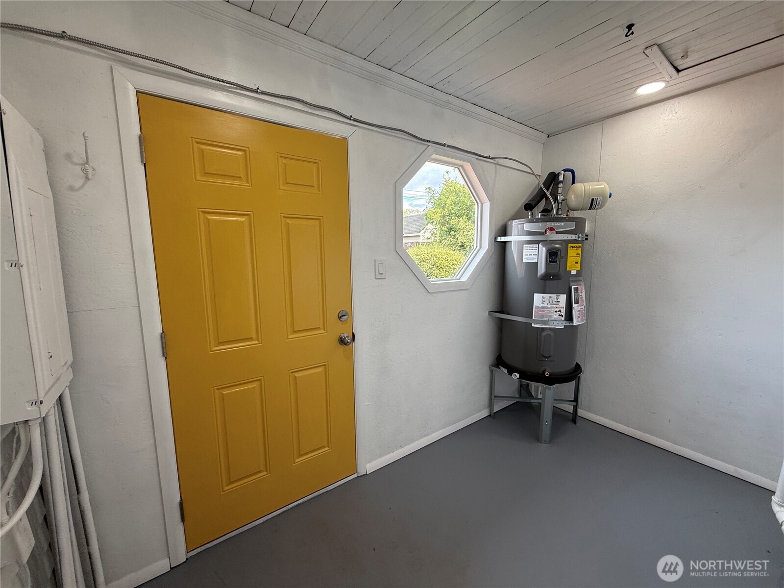 3617 S Cushman
