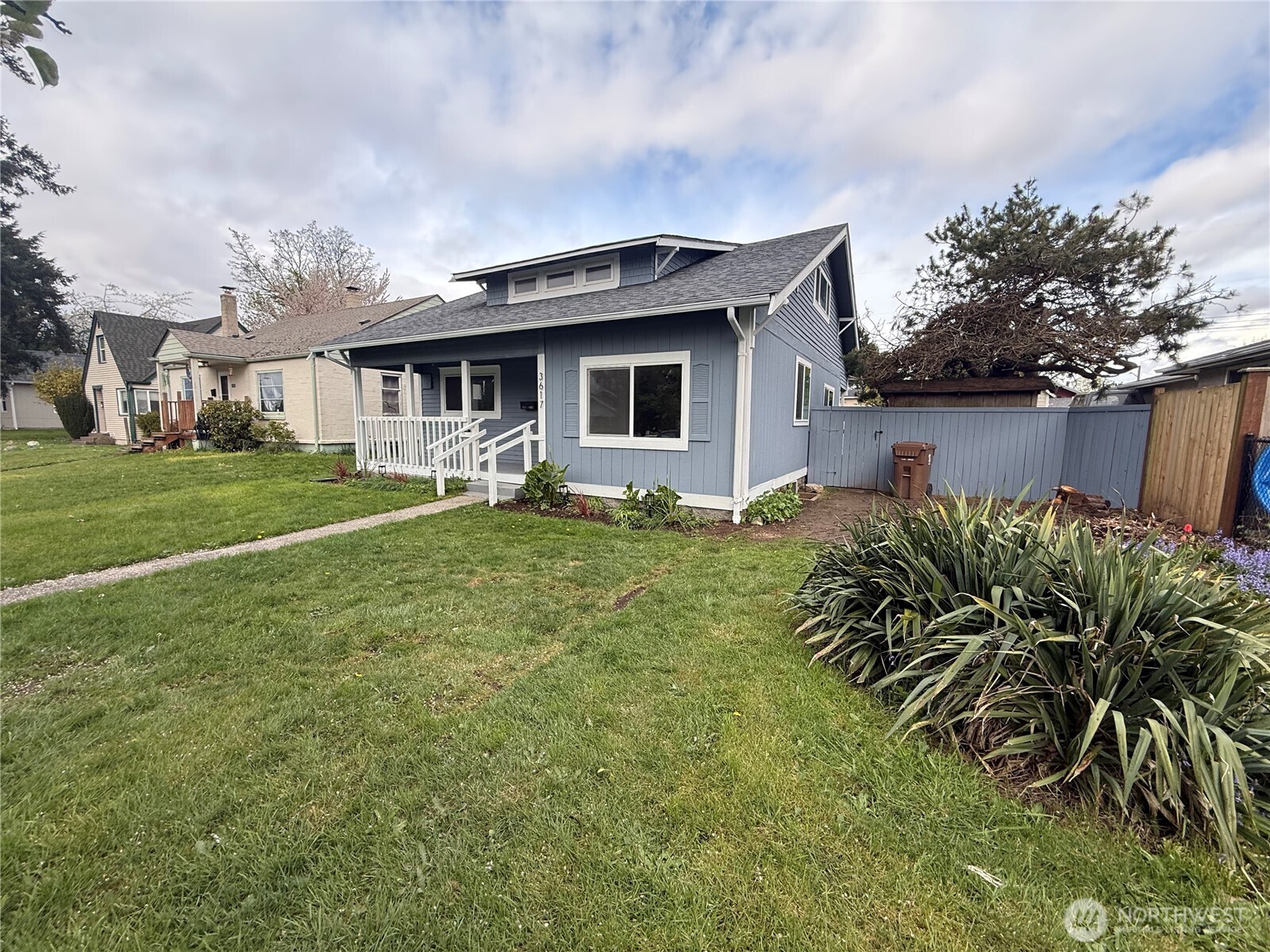 3617 S Cushman