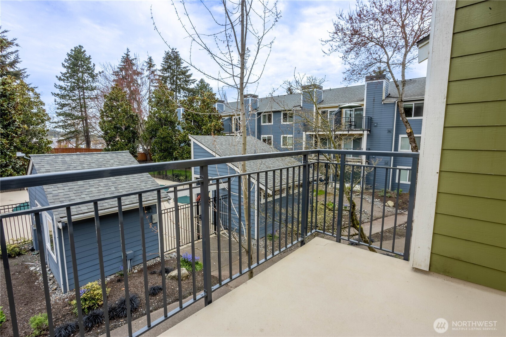 12607 SE 41st Place Unit: H207