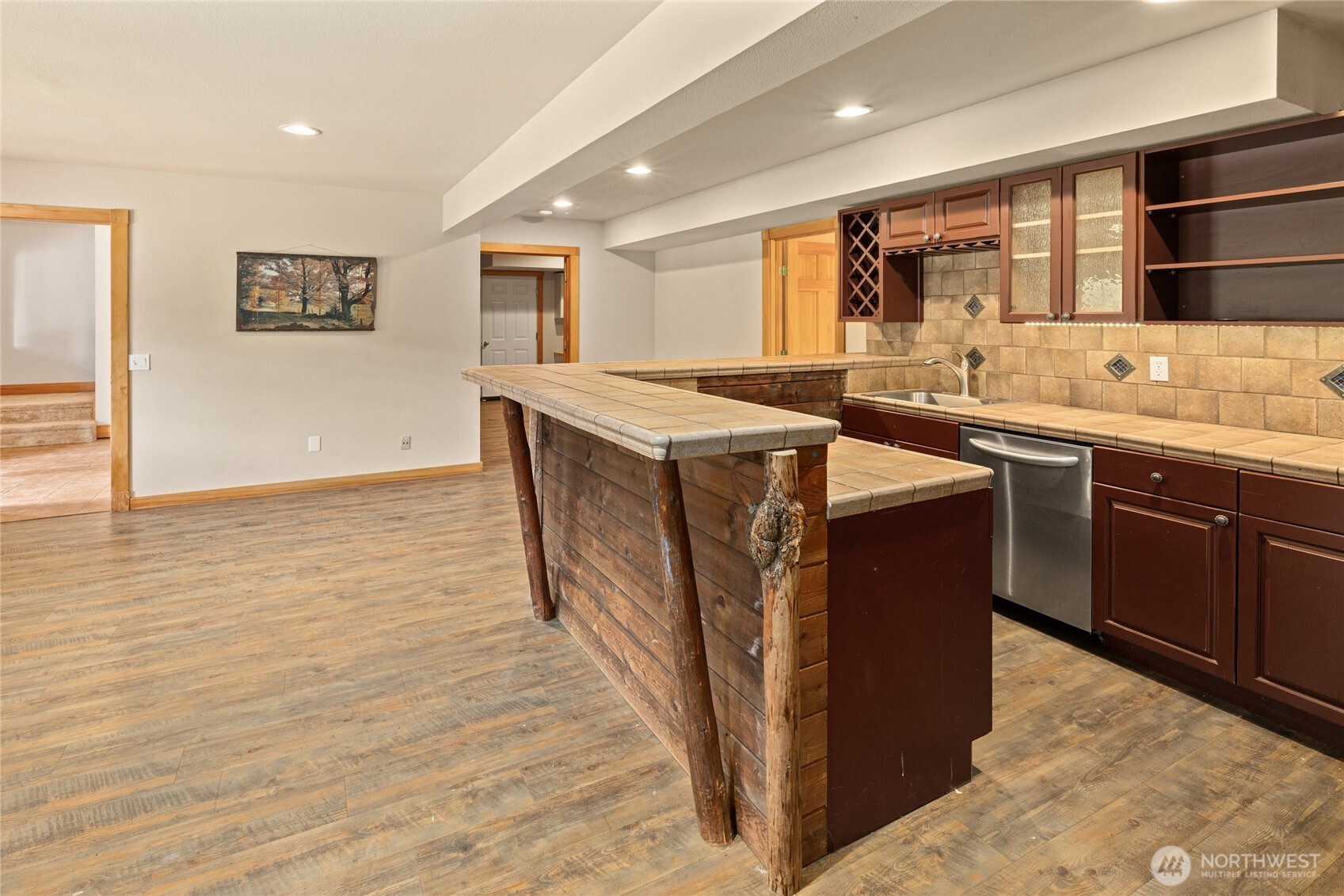 960 Forest Grove