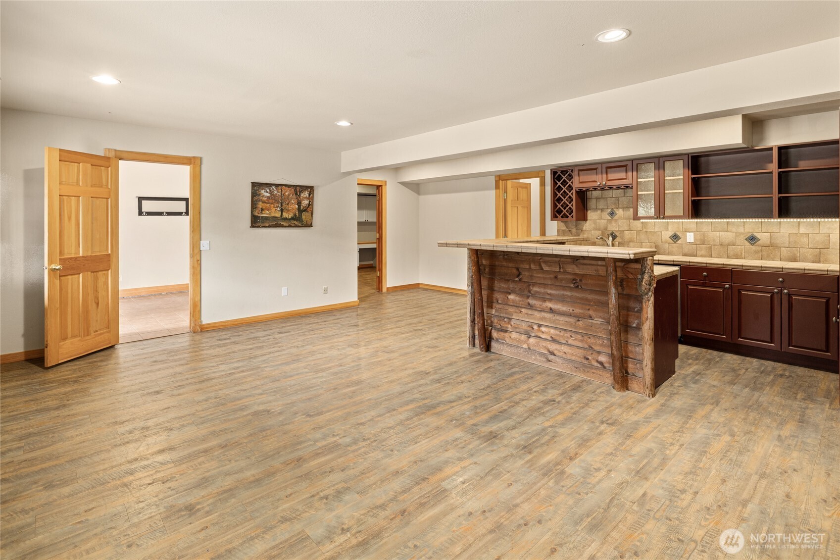 960 Forest Grove