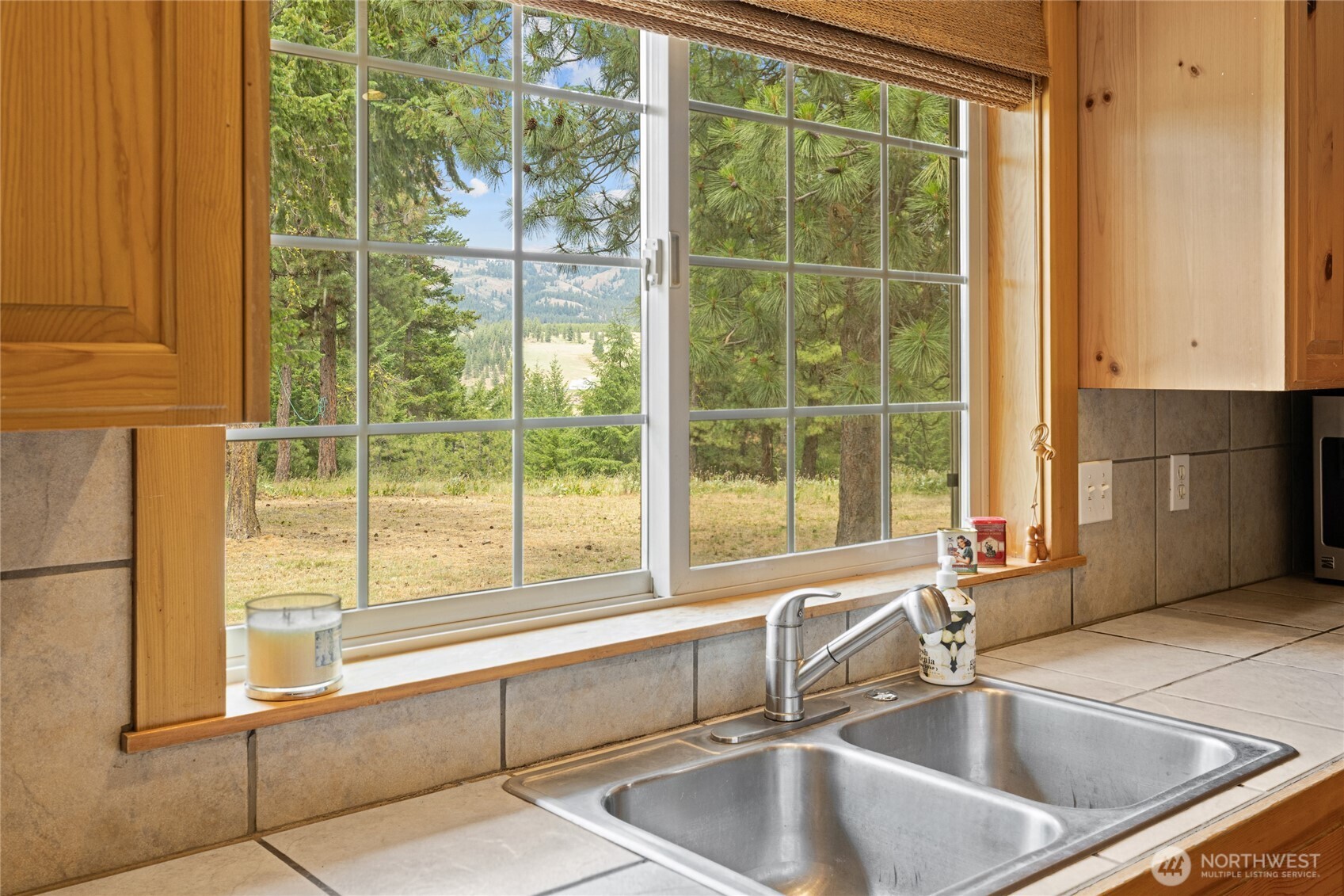 960 Forest Grove