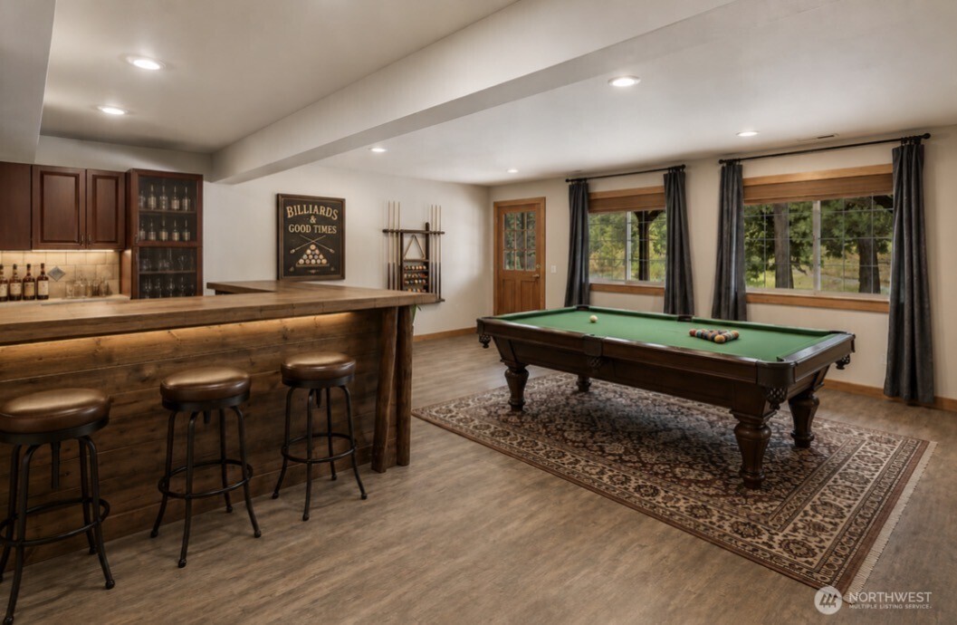 960 Forest Grove