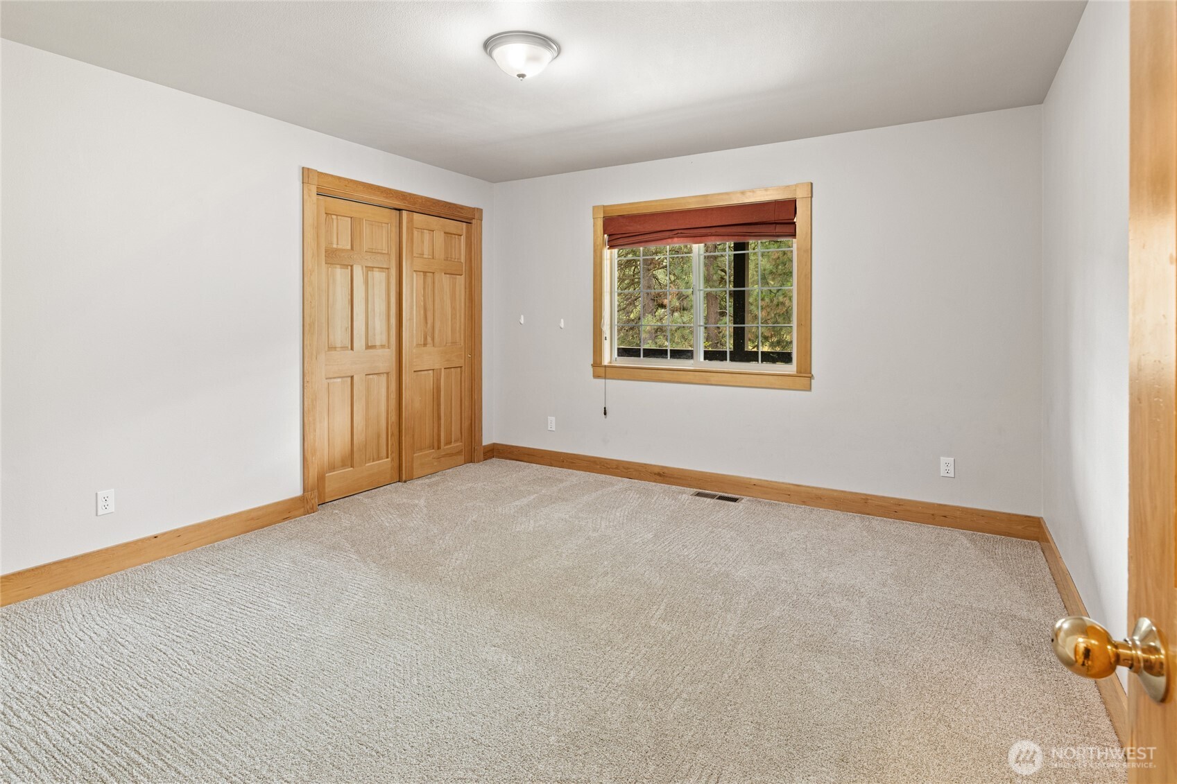 960 Forest Grove