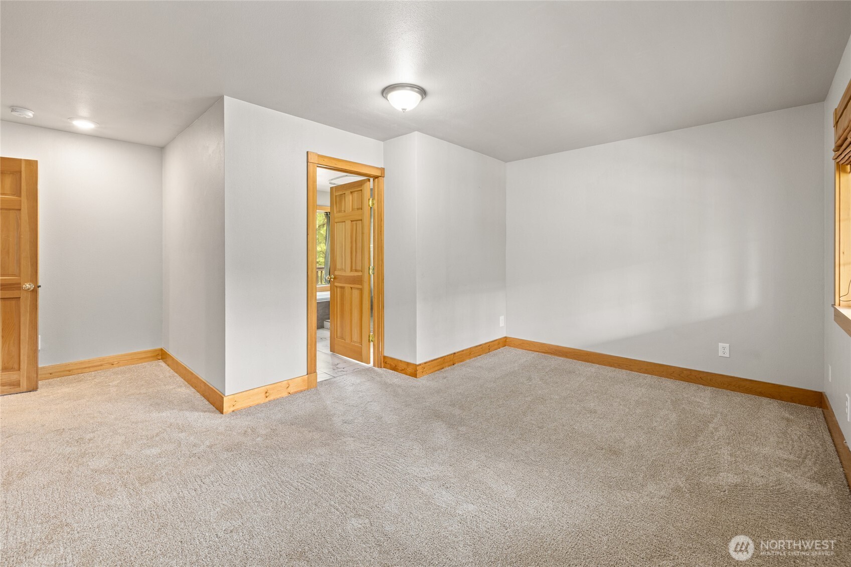 960 Forest Grove