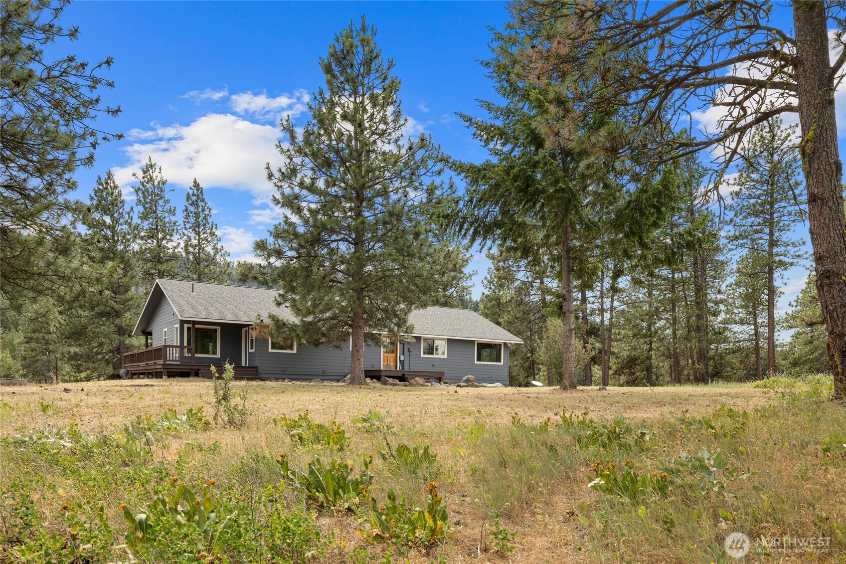960 Forest Grove