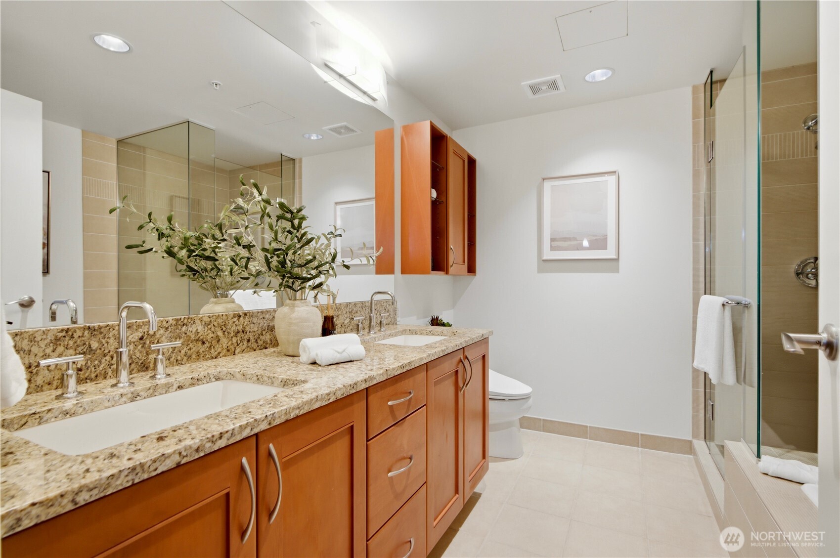 10650 NE 9th Place Unit: 1527