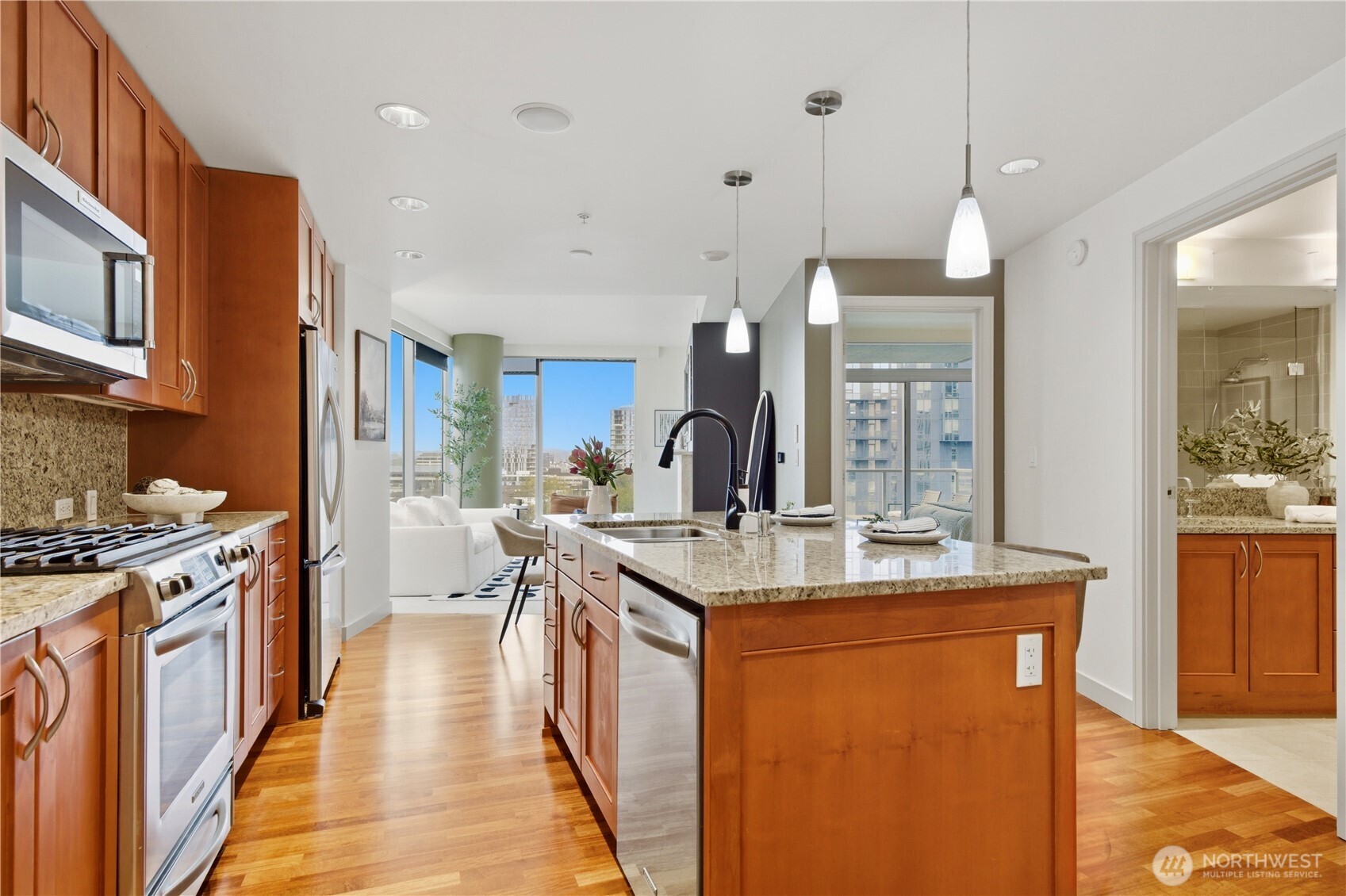 10650 NE 9th Place Unit: 1527