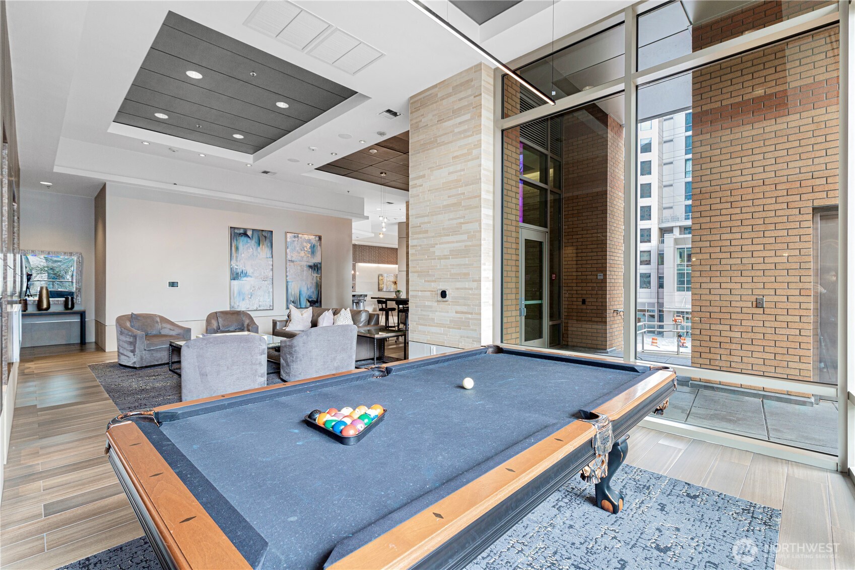 10650 NE 9th Place Unit: 1527