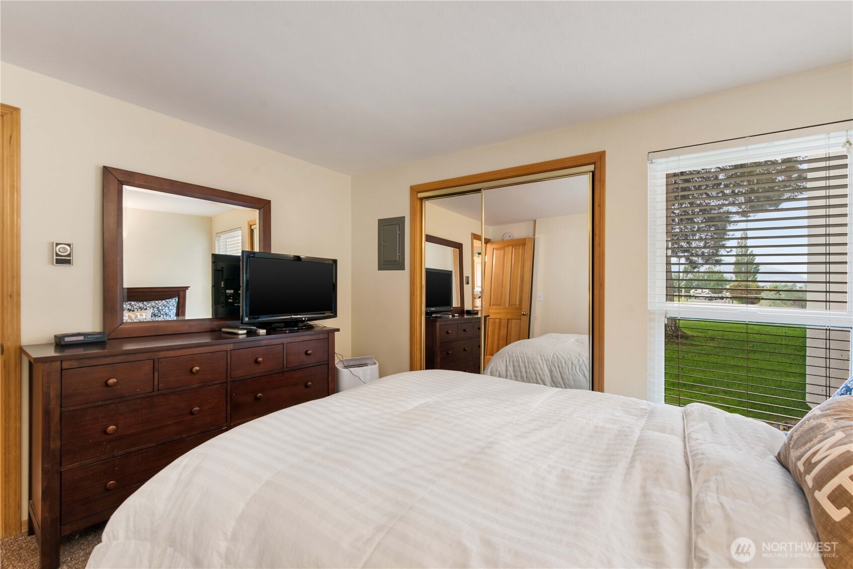 8903 Crescent Bar Road NW Unit: 155