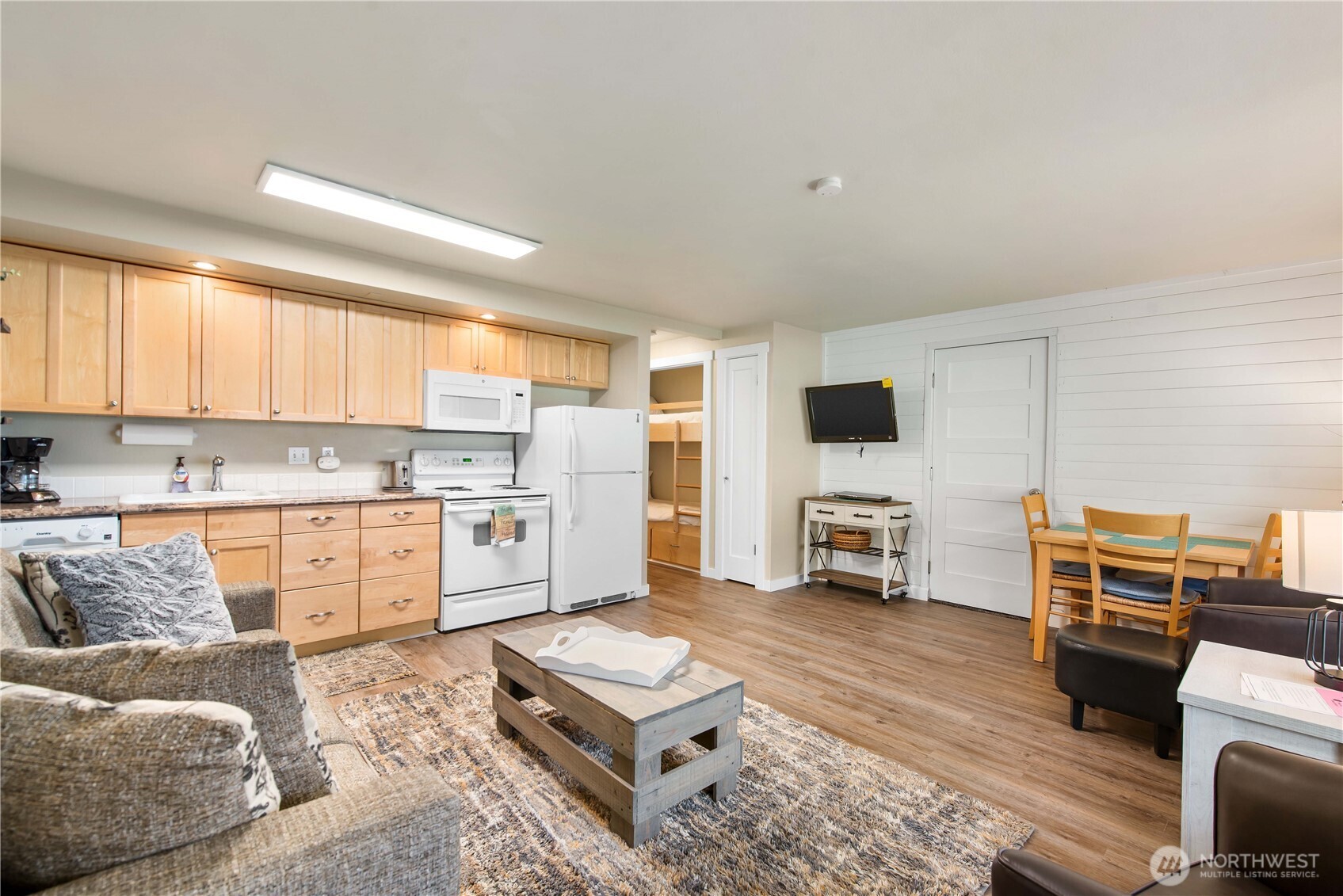8903 Crescent Bar Road NW Unit: 153