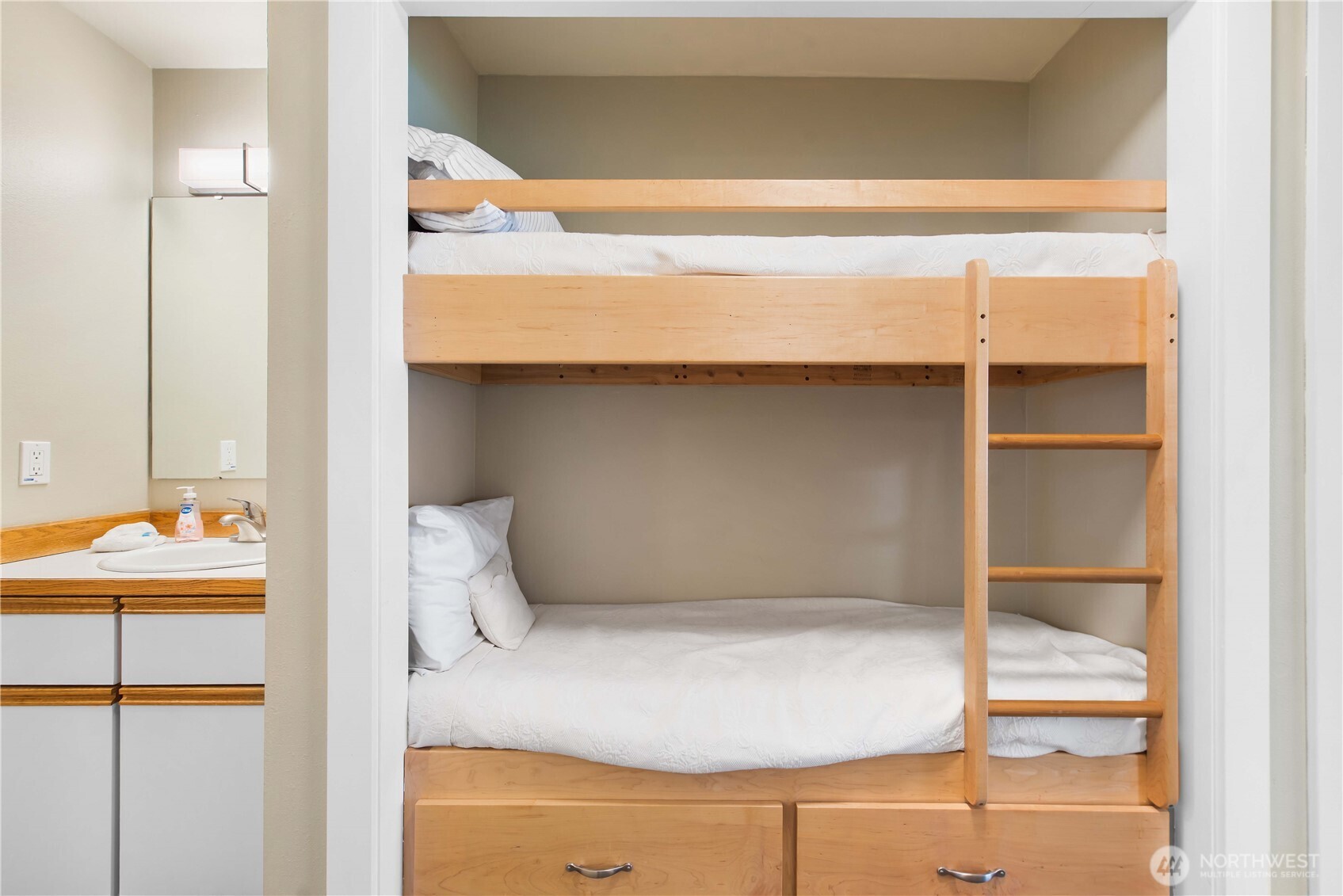 8903 Crescent Bar Road NW Unit: 153