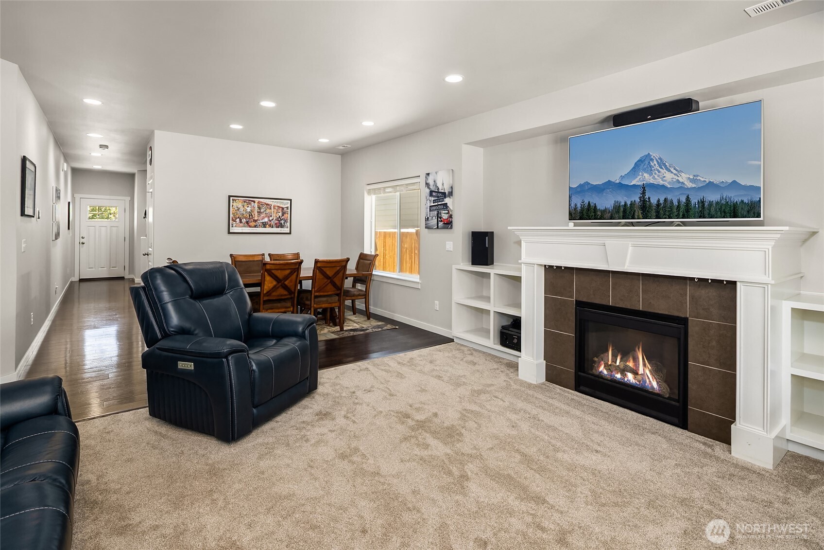 8223 49th Street NE
