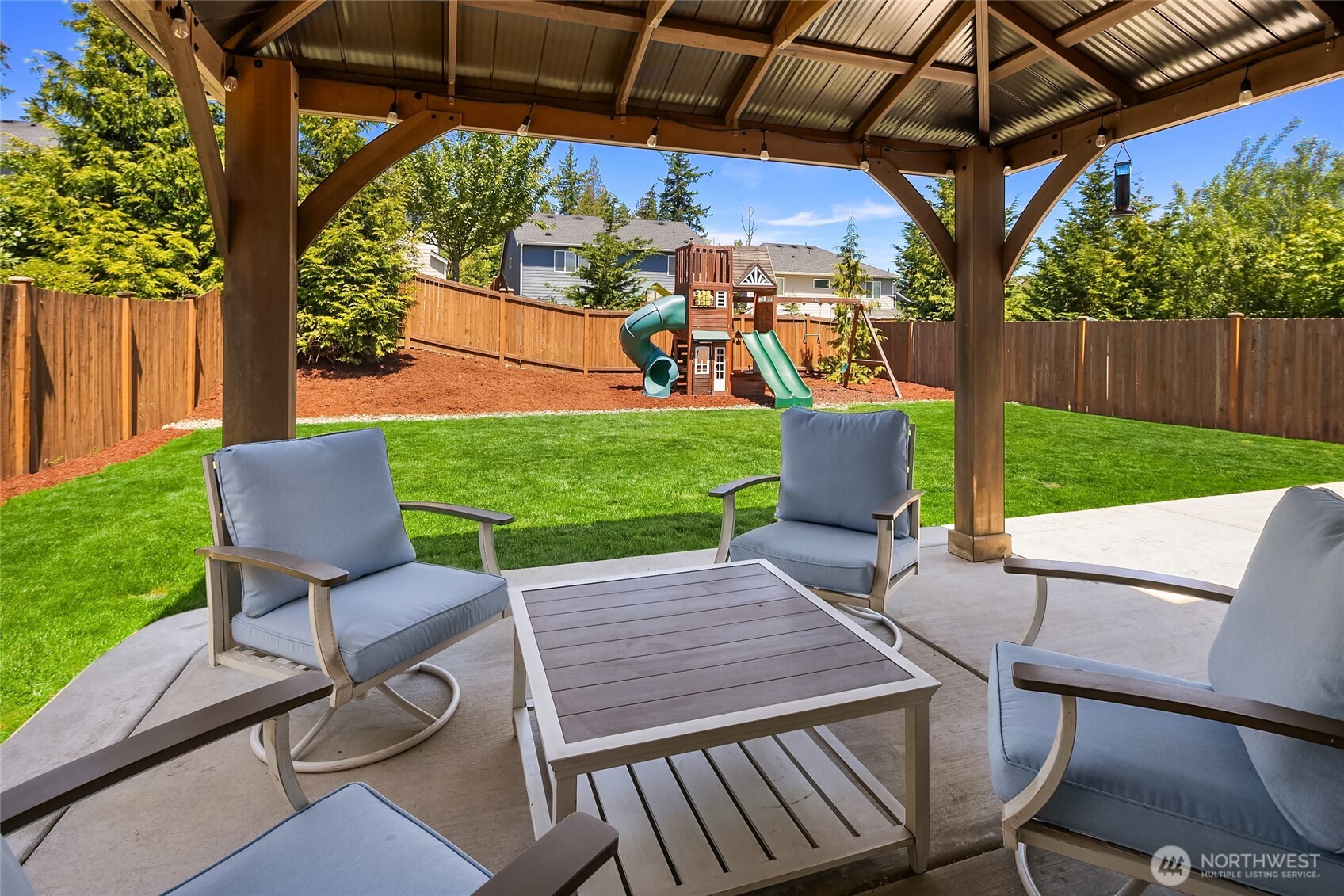 8223 49th Street NE