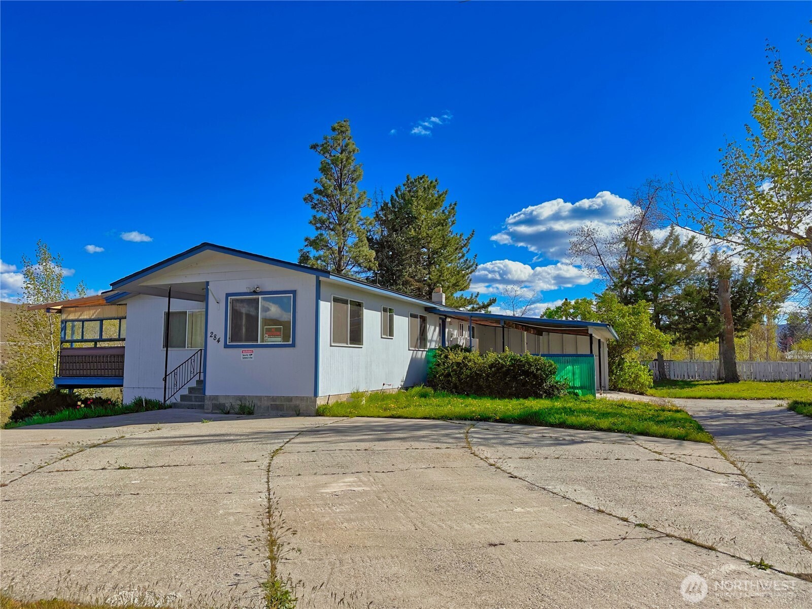284 Monse Bridge Road