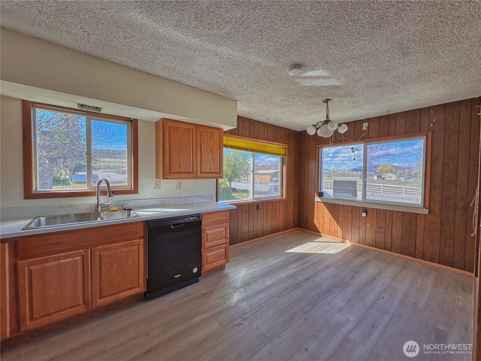 284 Monse Bridge Road