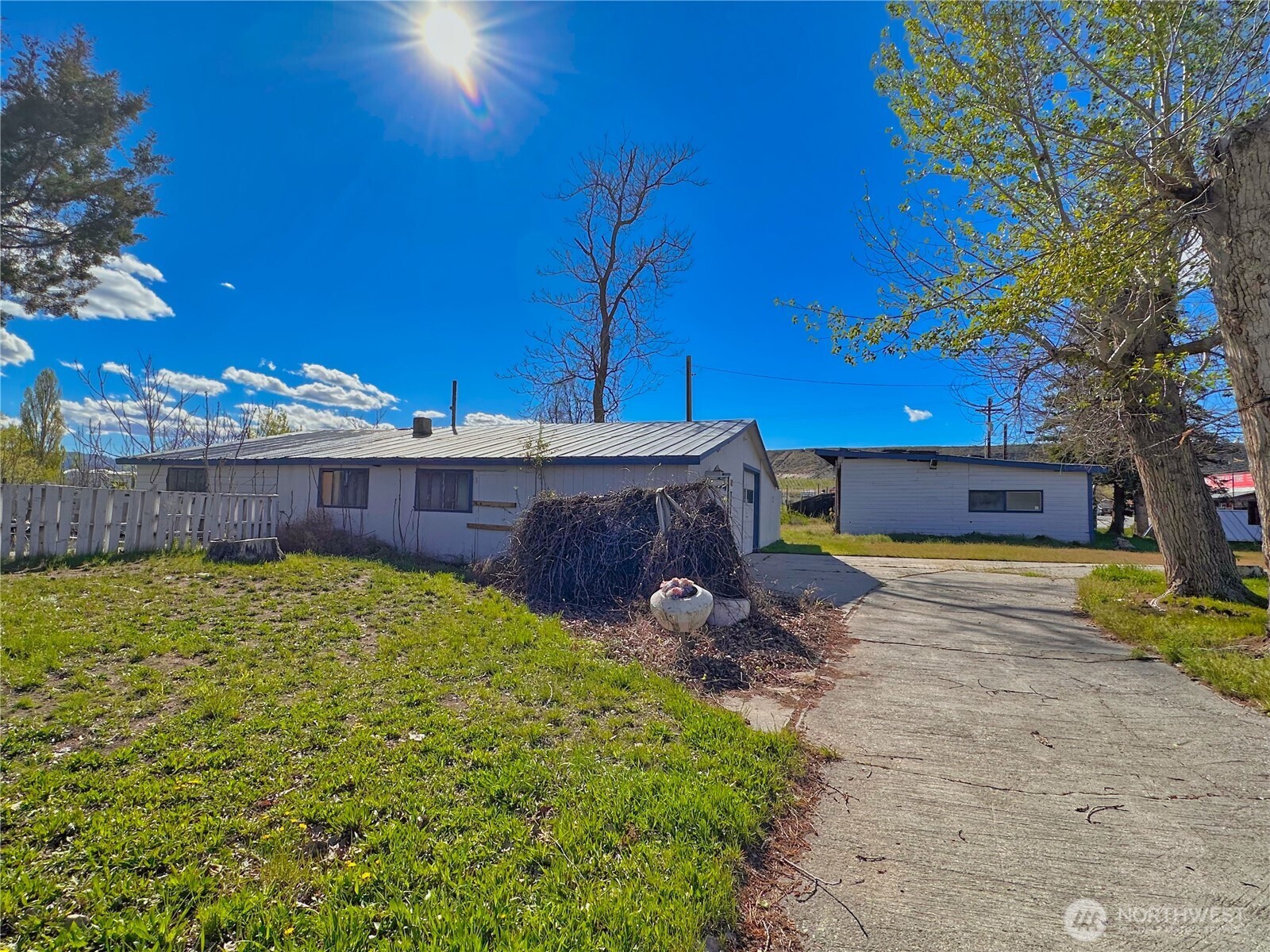 284 Monse Bridge Road