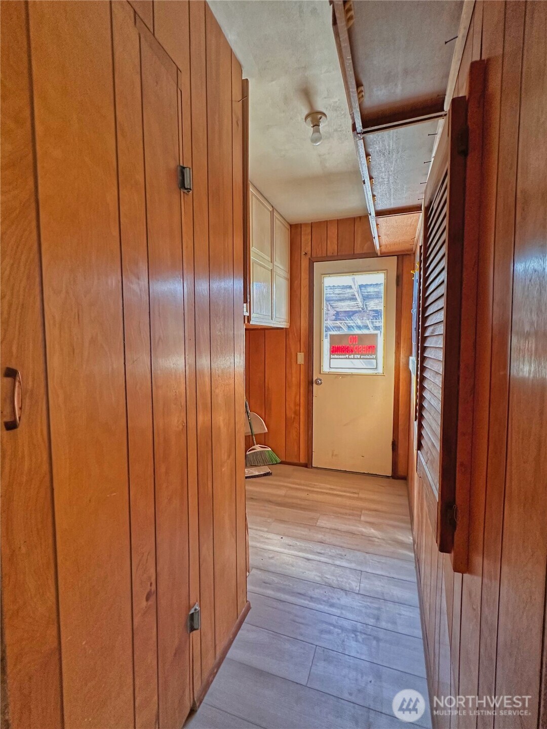 284 Monse Bridge Road