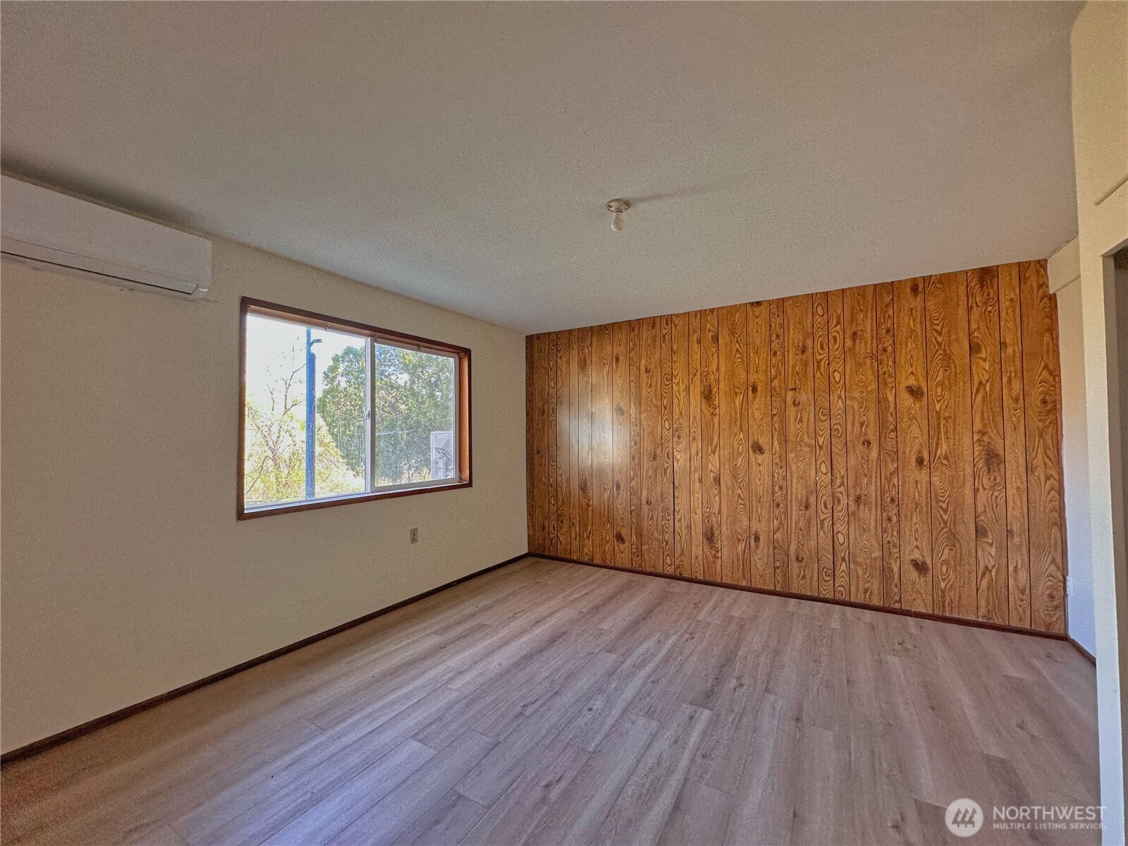 284 Monse Bridge Road