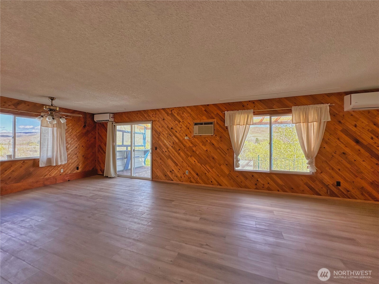 284 Monse Bridge Road