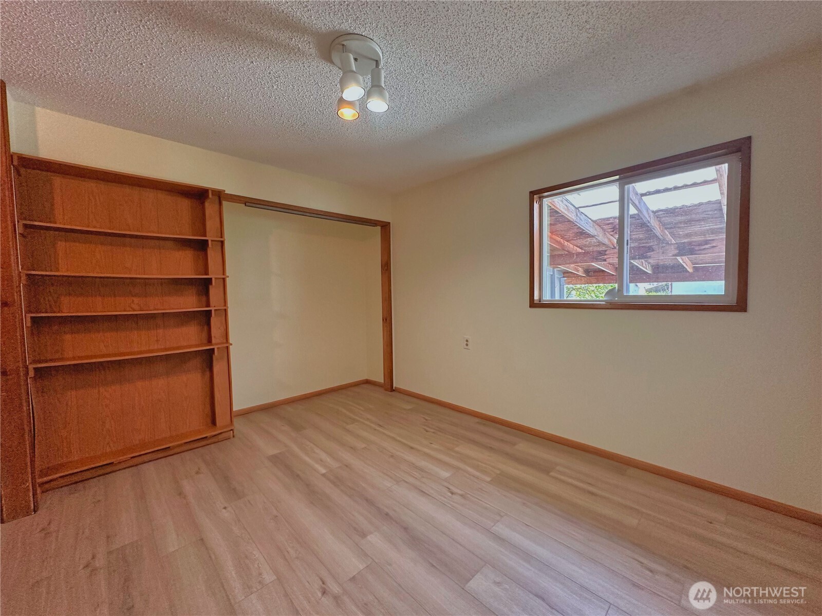 284 Monse Bridge Road