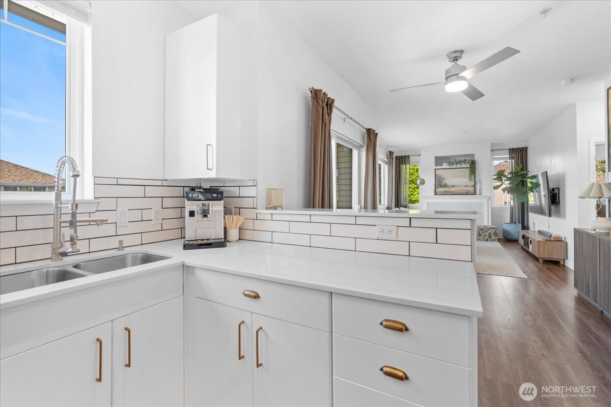 6129 Lindsay Avenue SE Unit: F