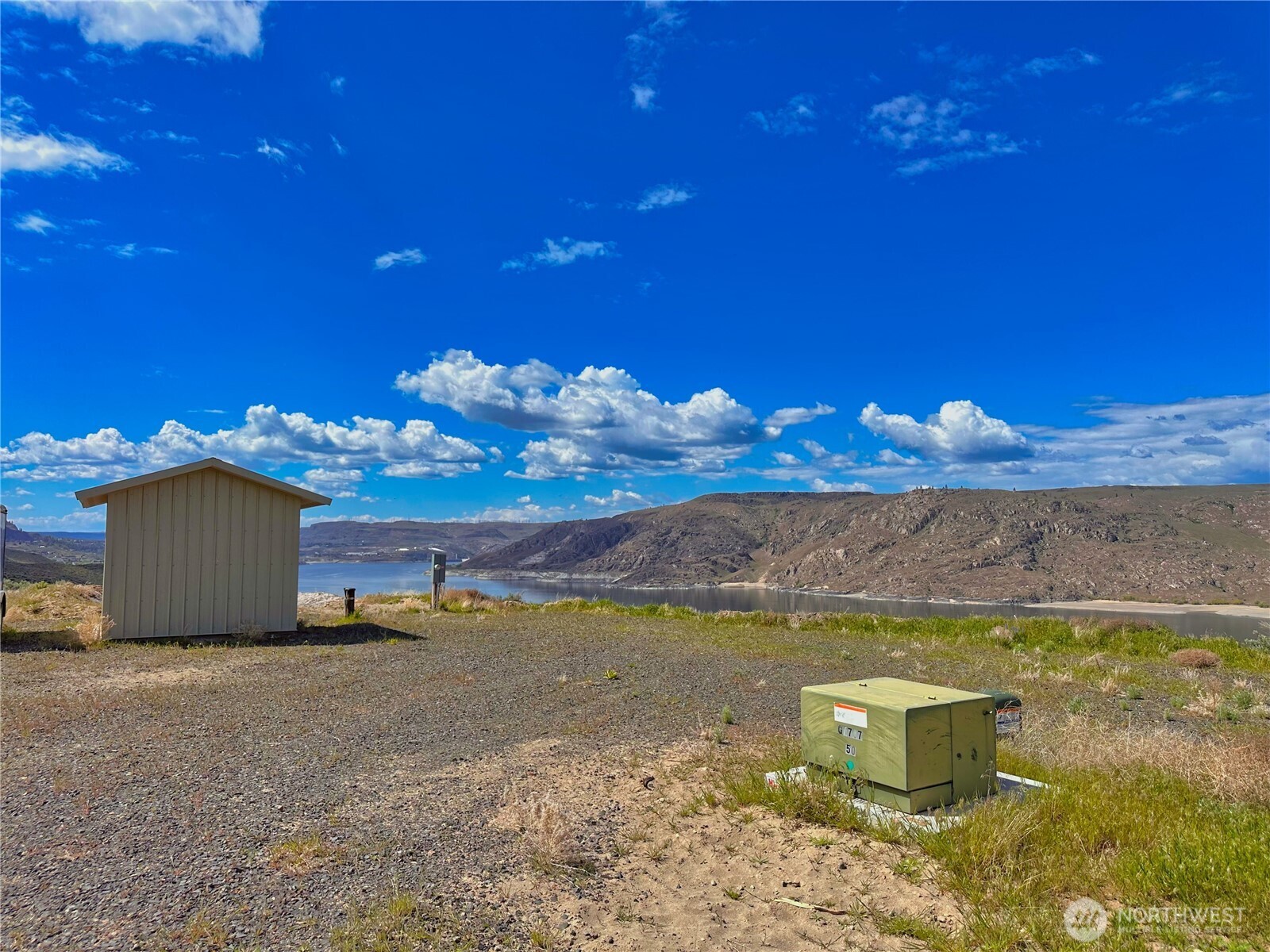 46040 Arrowleaf Canyon Drive N