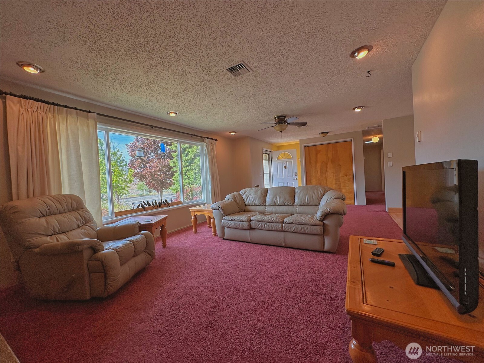 1113 River Drive
