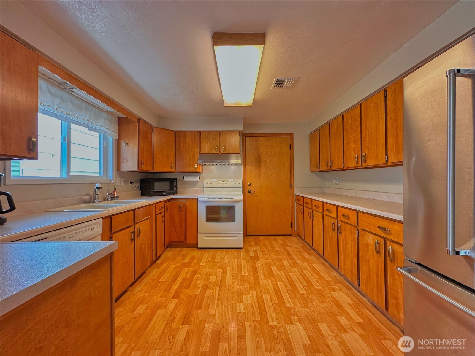 1113 River Drive