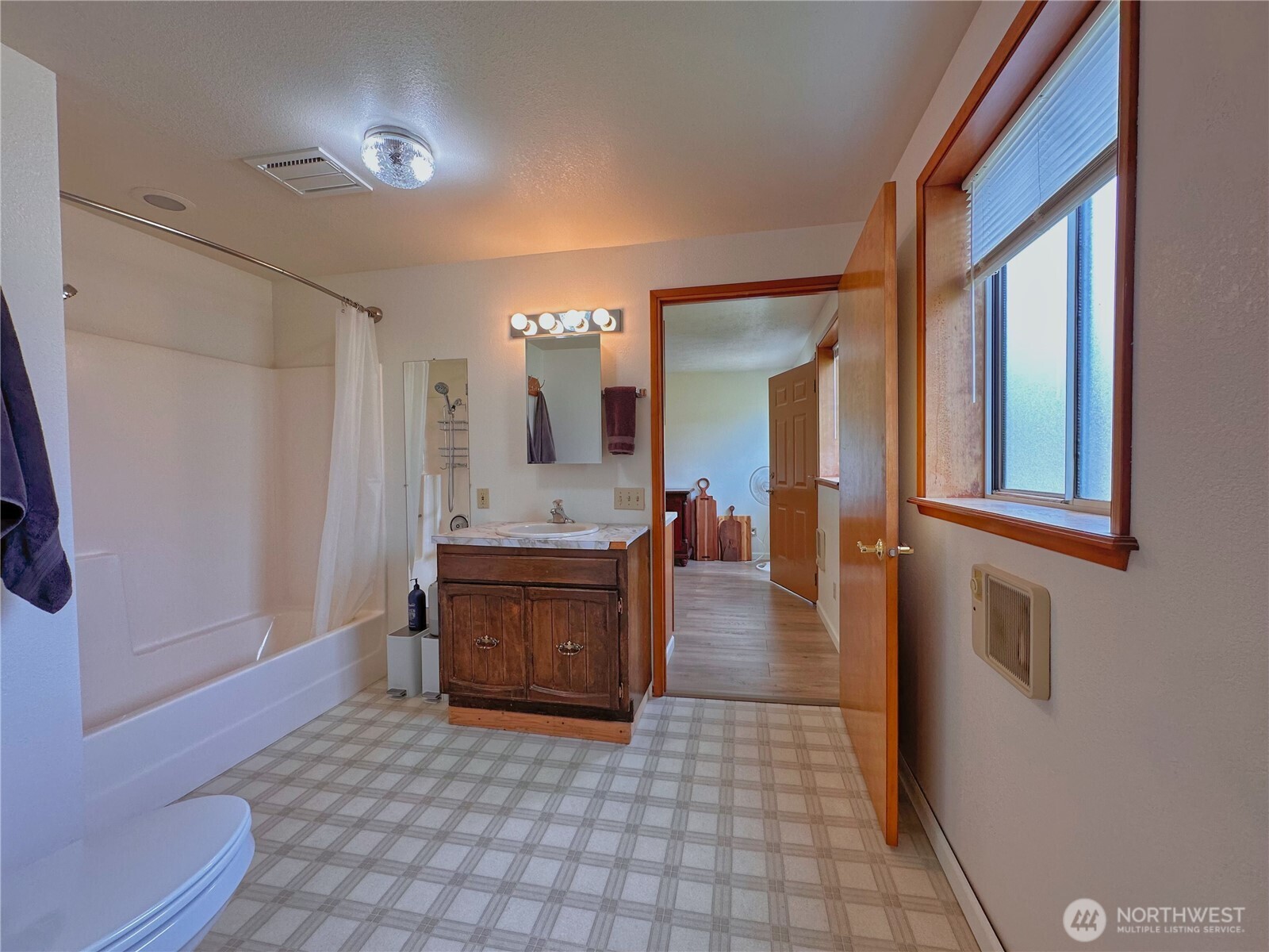 1113 River Drive