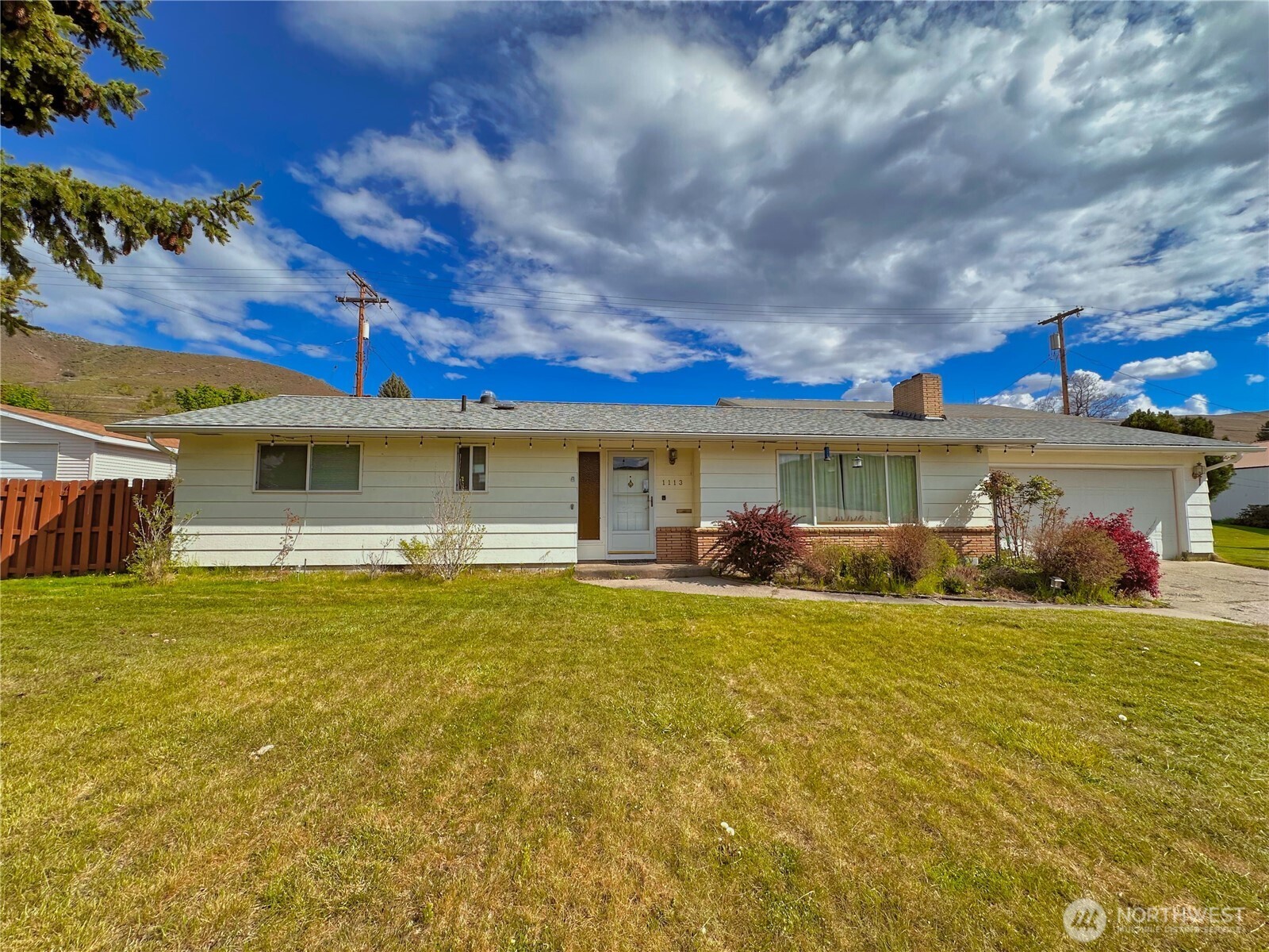 1113 River Drive