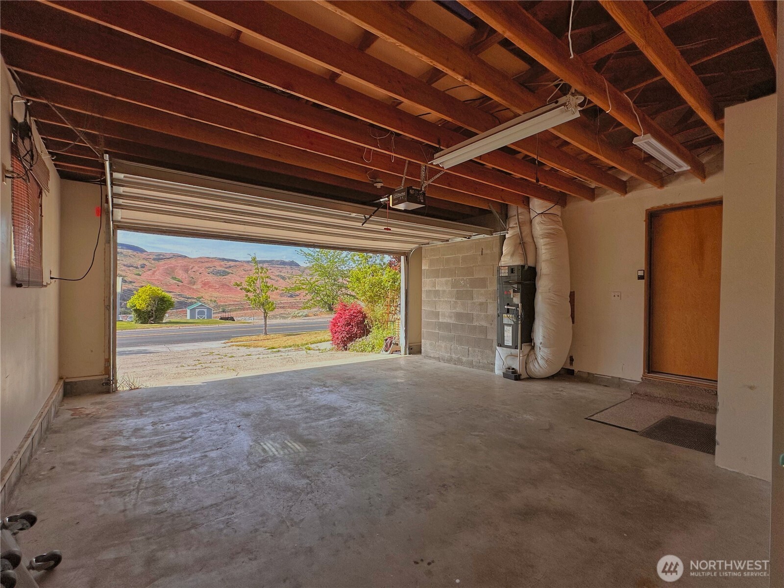 1113 River Drive