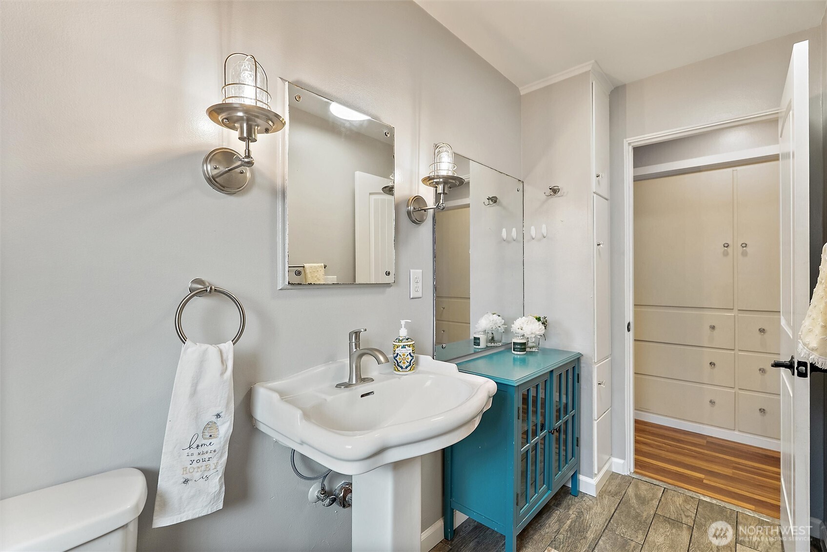 8101 274th Street NW