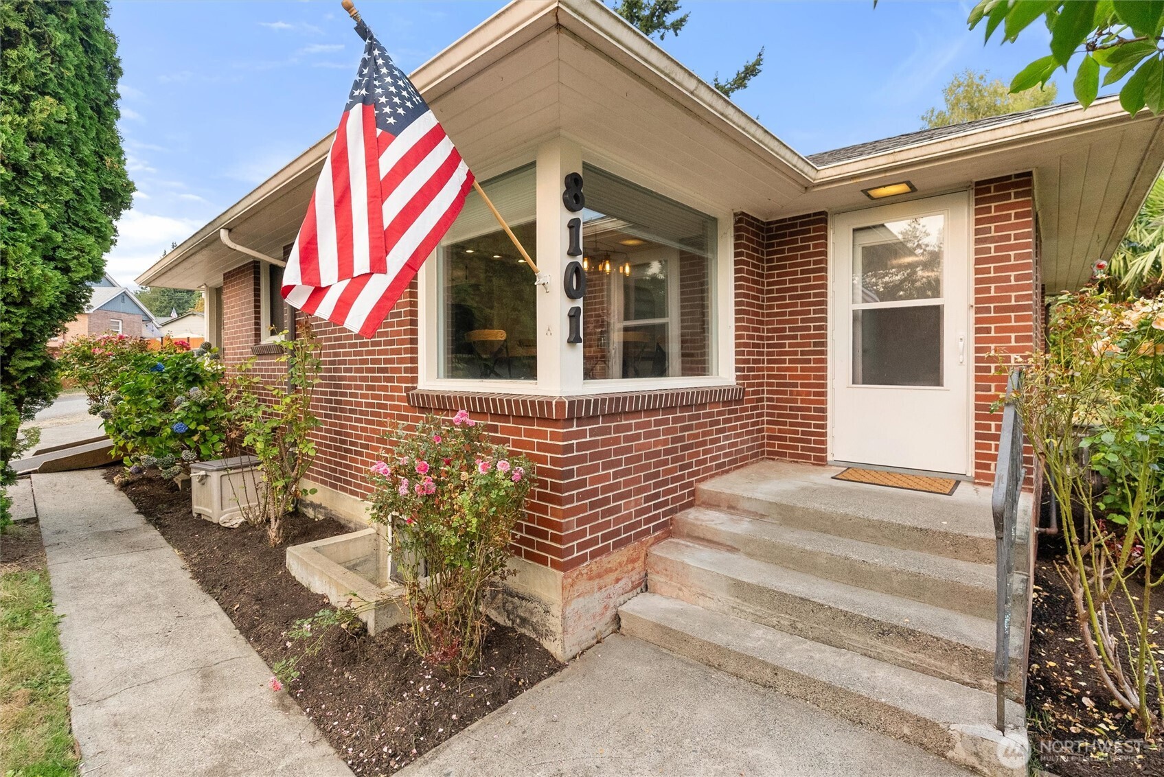 8101 274th Street NW