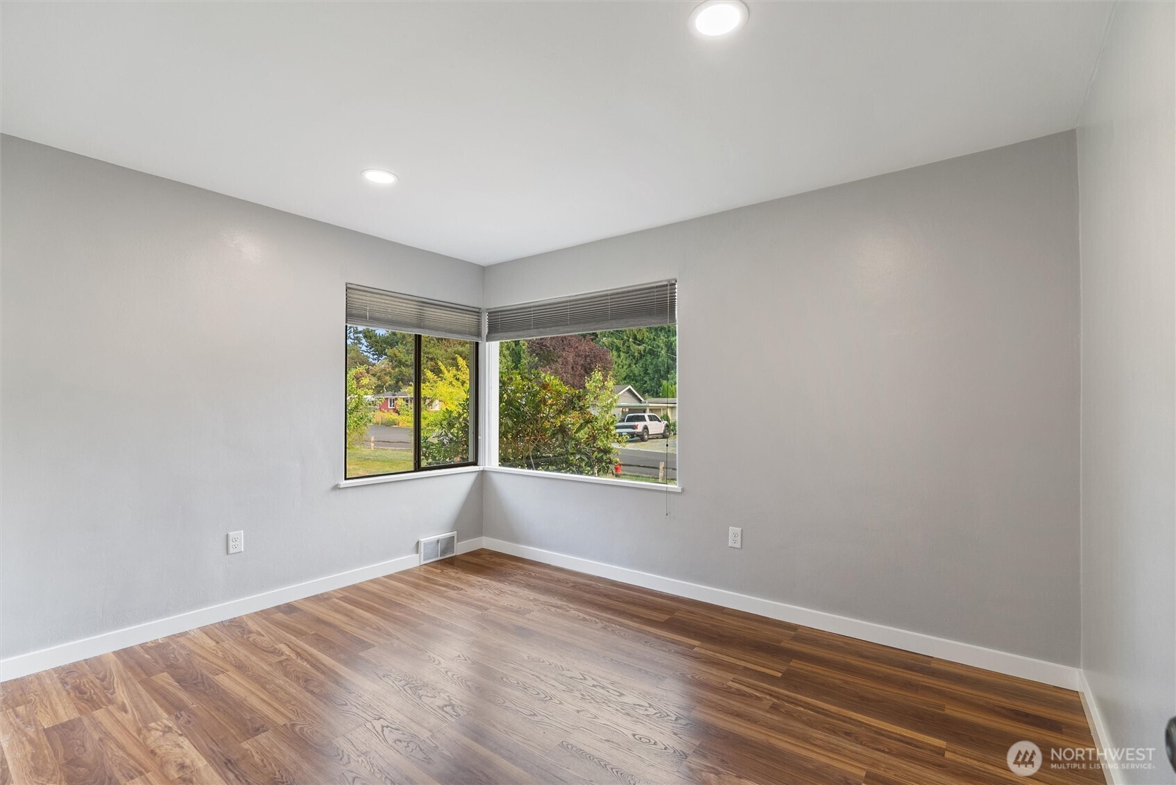 8101 274th Street NW
