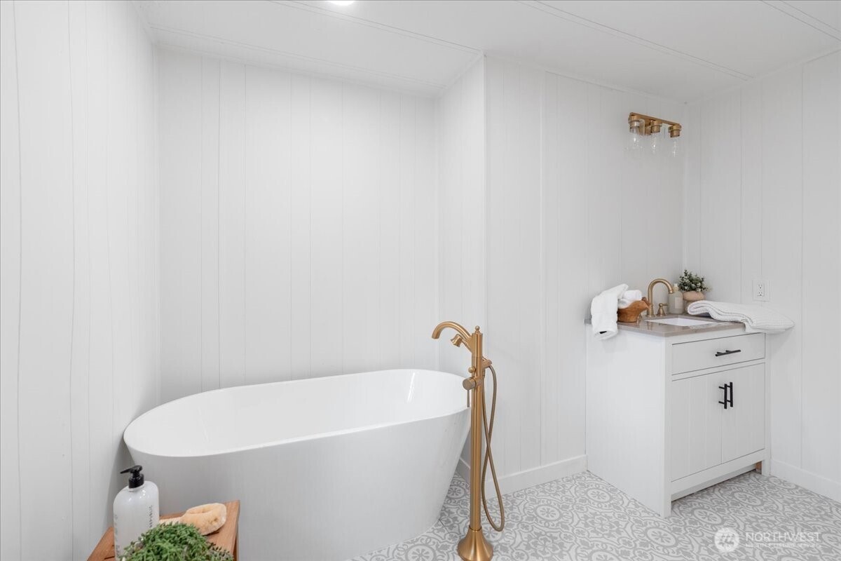 7410 Old Military Road Unit: 1A