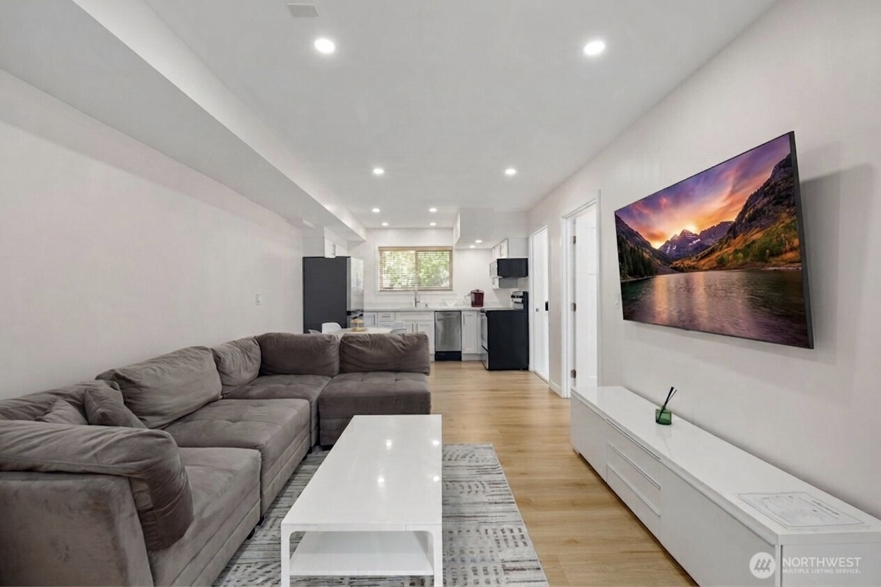 826 S 200th Street