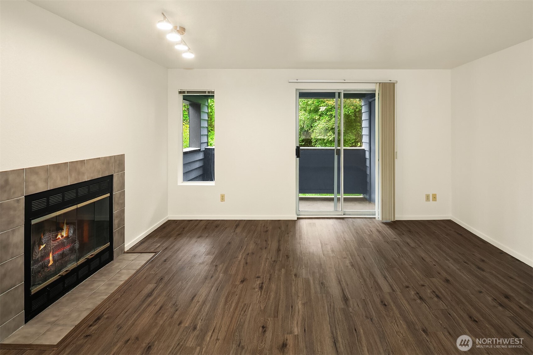 170 Newport Way NW Unit: D31