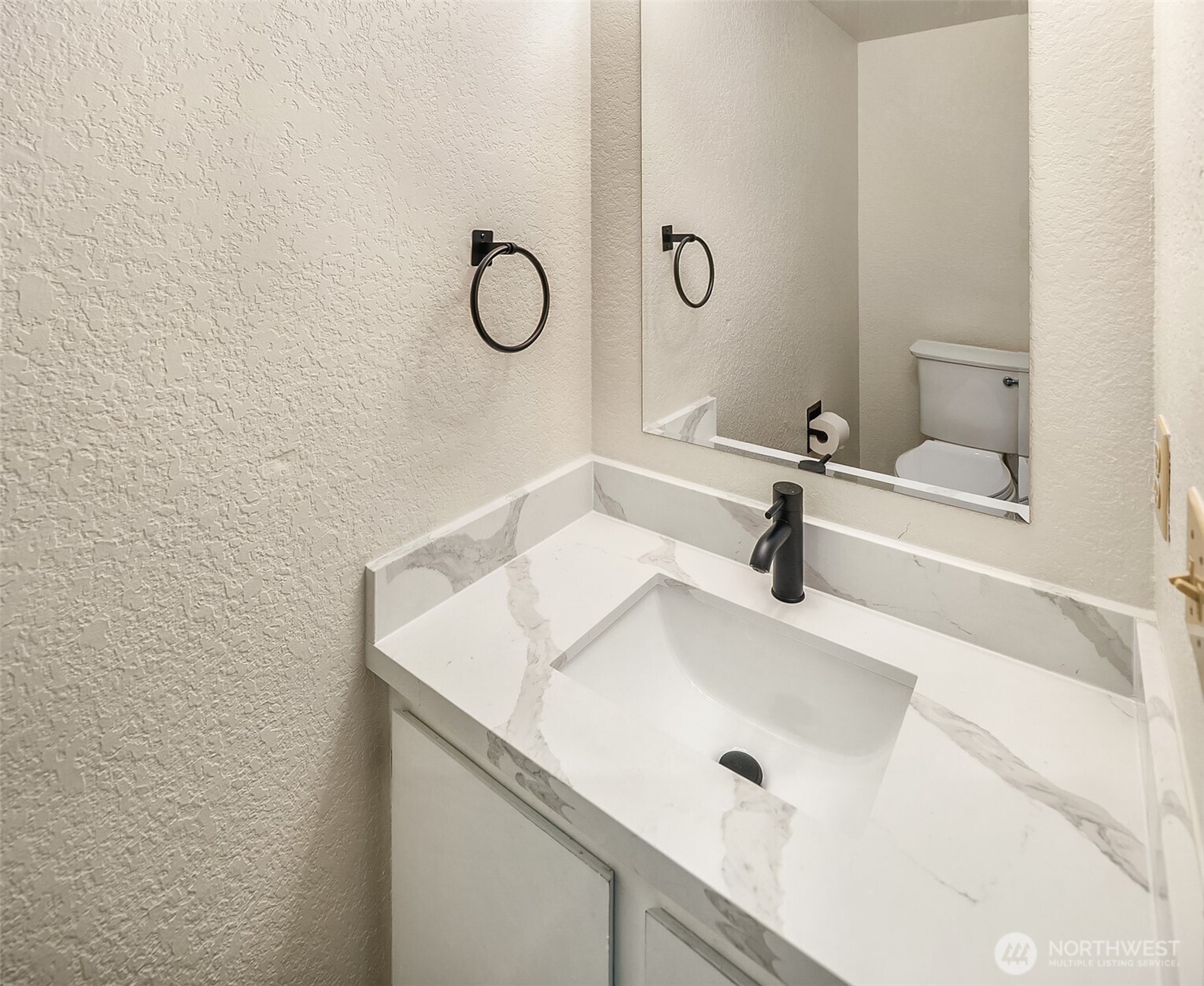 170 Newport Way NW Unit: D31