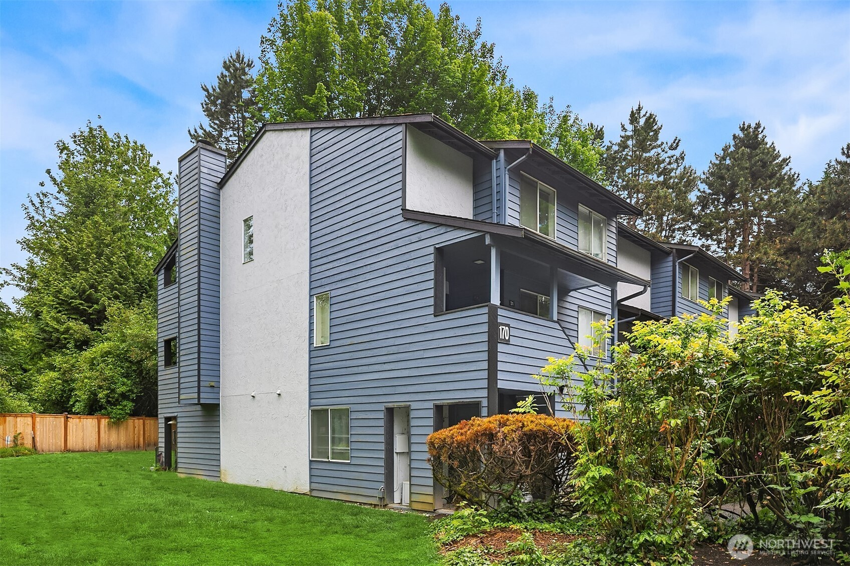 170 Newport Way NW Unit: D31