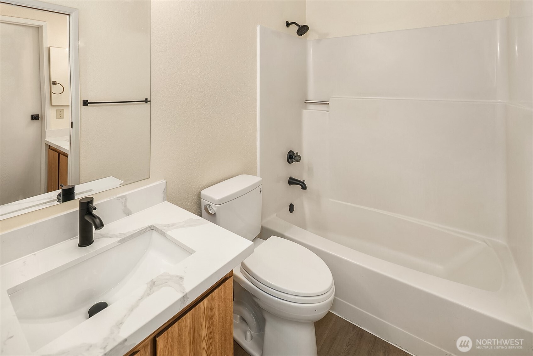 170 Newport Way NW Unit: D31