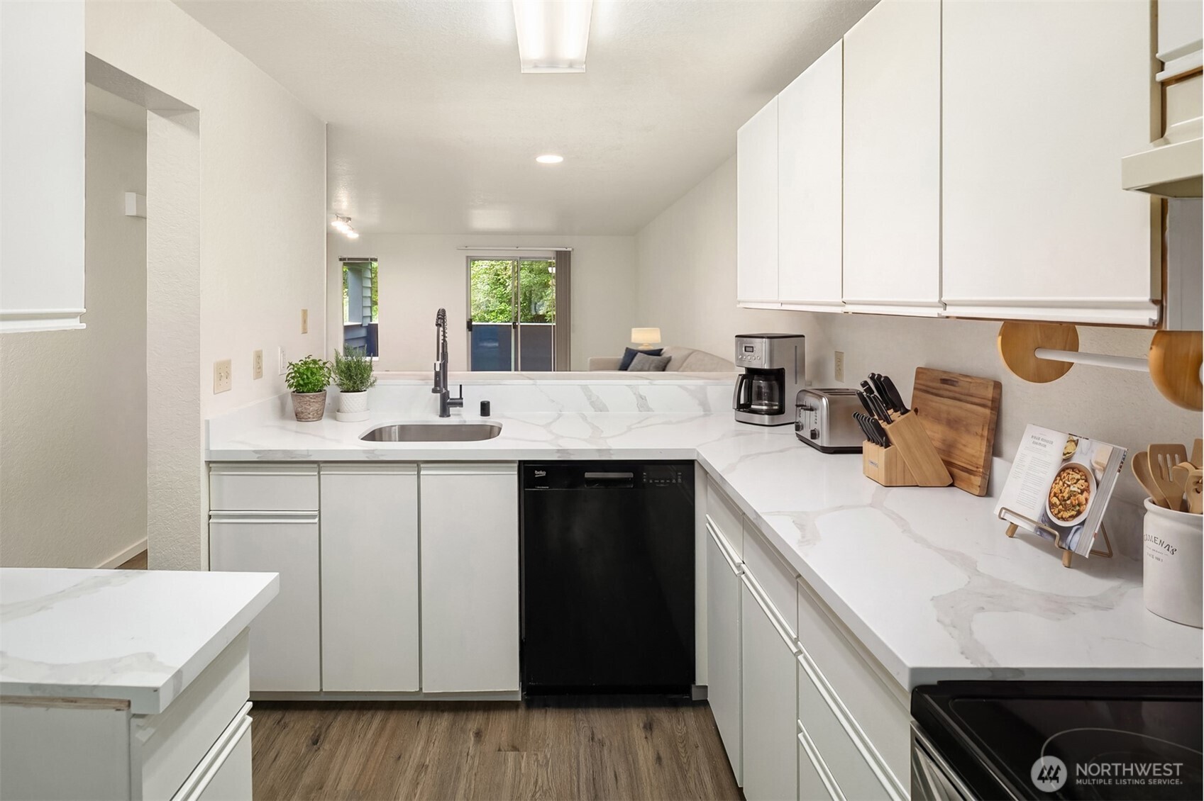 170 Newport Way NW Unit: D31